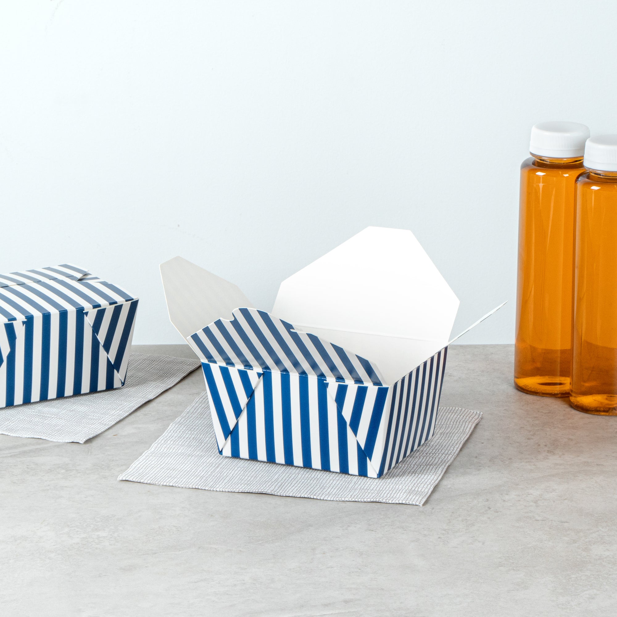 Bio Tek 30 oz Rectangle Blue and White Stripe Paper #1 Bio Box Take Out Container - 5" x 4" x 2 1/2" - 50 count box