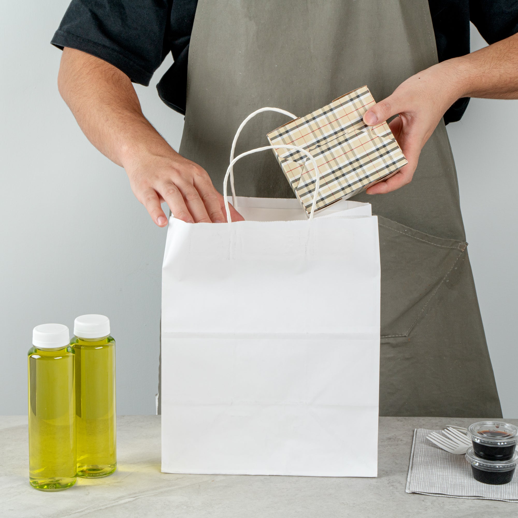 Bio Tek 30 oz Rectangle Plaid Paper #1 Bio Box Take Out Container - 5" x 4" x 2 1/2" - 200 count box
