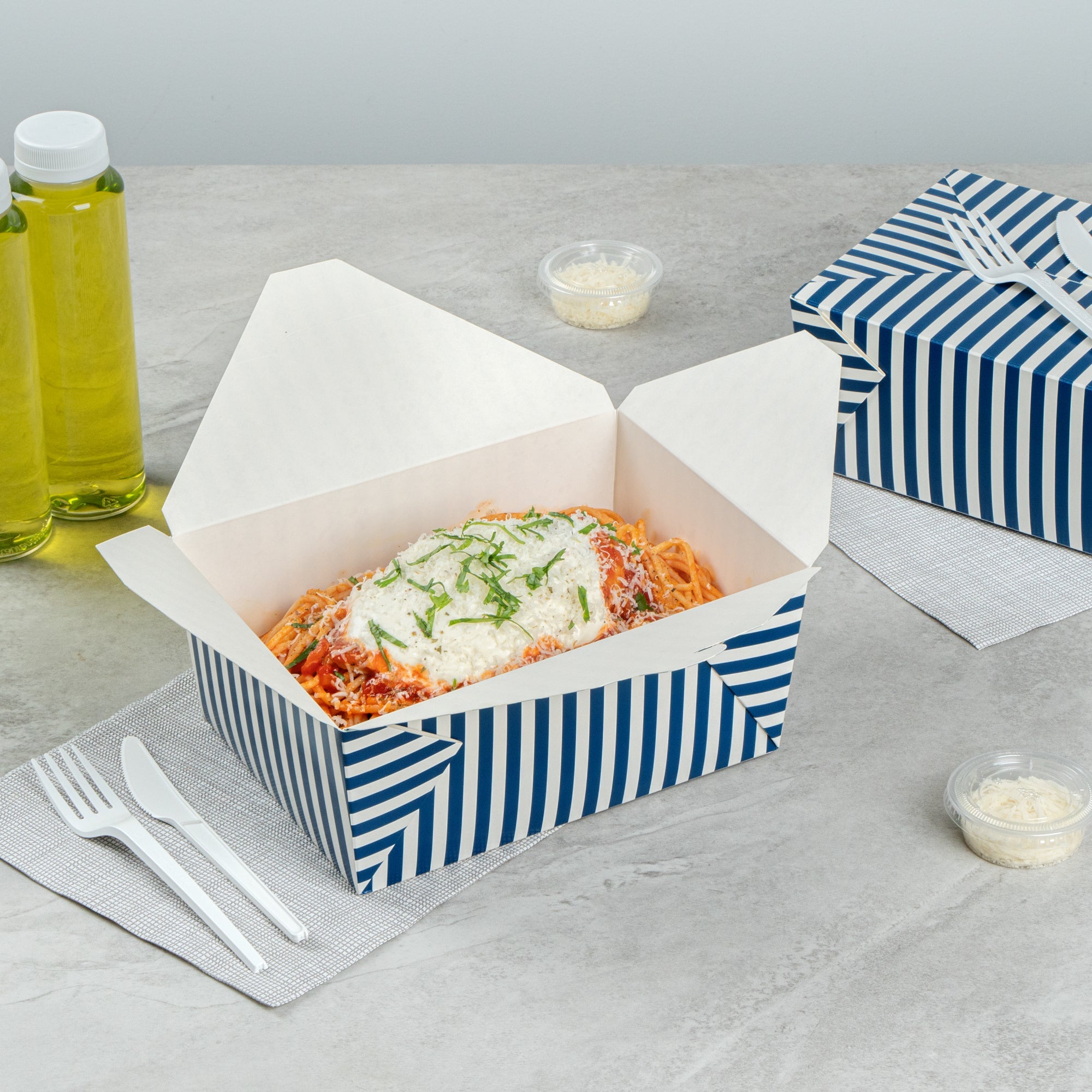 Bio Tek 98 oz Blue and White Stripe Paper #4 Bio Box Take Out Container - 8 1/2" x 6 1/4" x 3 1/2" - 200 count box
