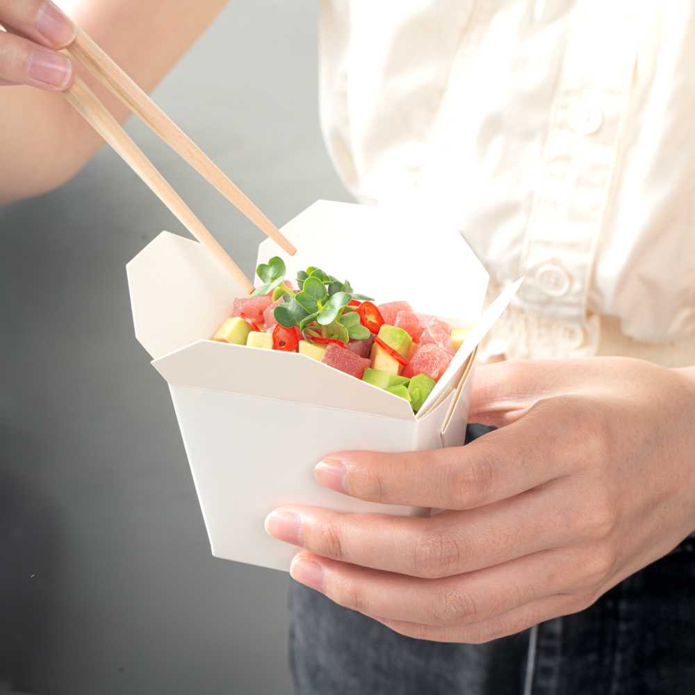 Bio Tek 8 oz Square White Paper Noodle Take Out Container - 2 3/4" x 2 1/4" x 2 1/2" - 200 count box