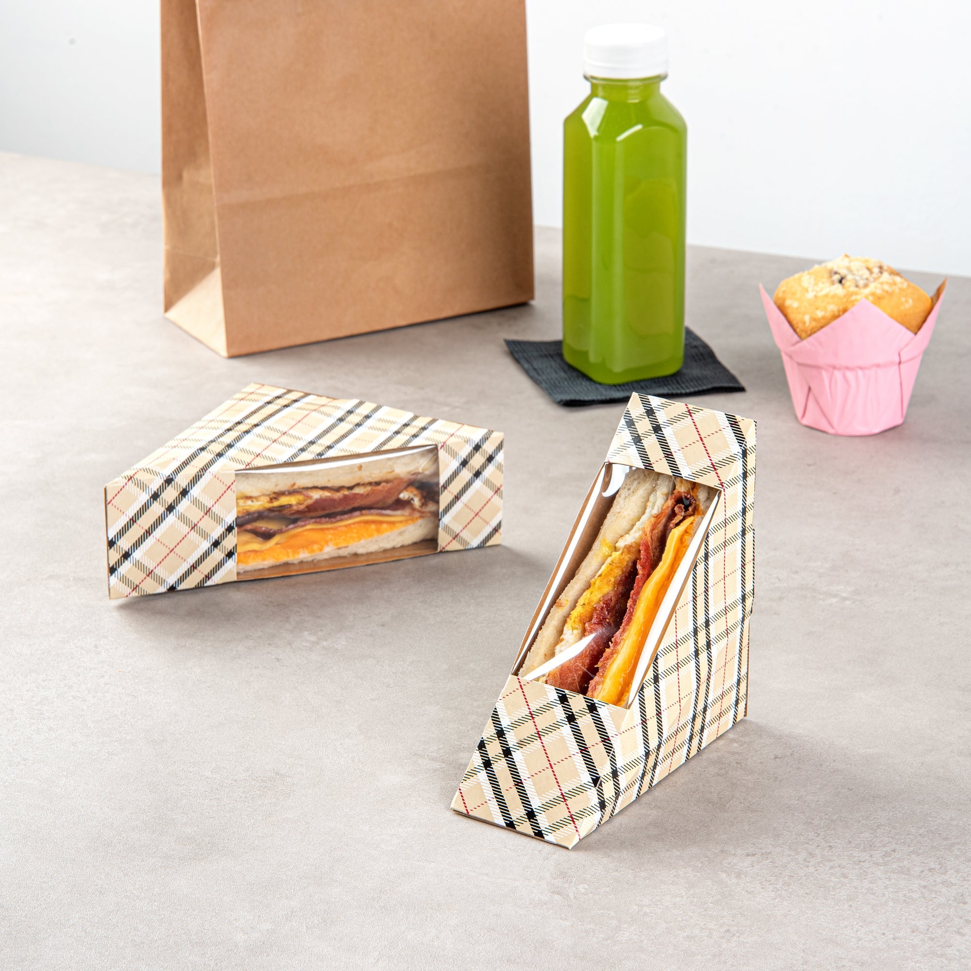 Cafe Vision Triangle Plaid Paper Small Sandwich Box - 4 3/4" x 4 3/4" x 2" - 200 count box