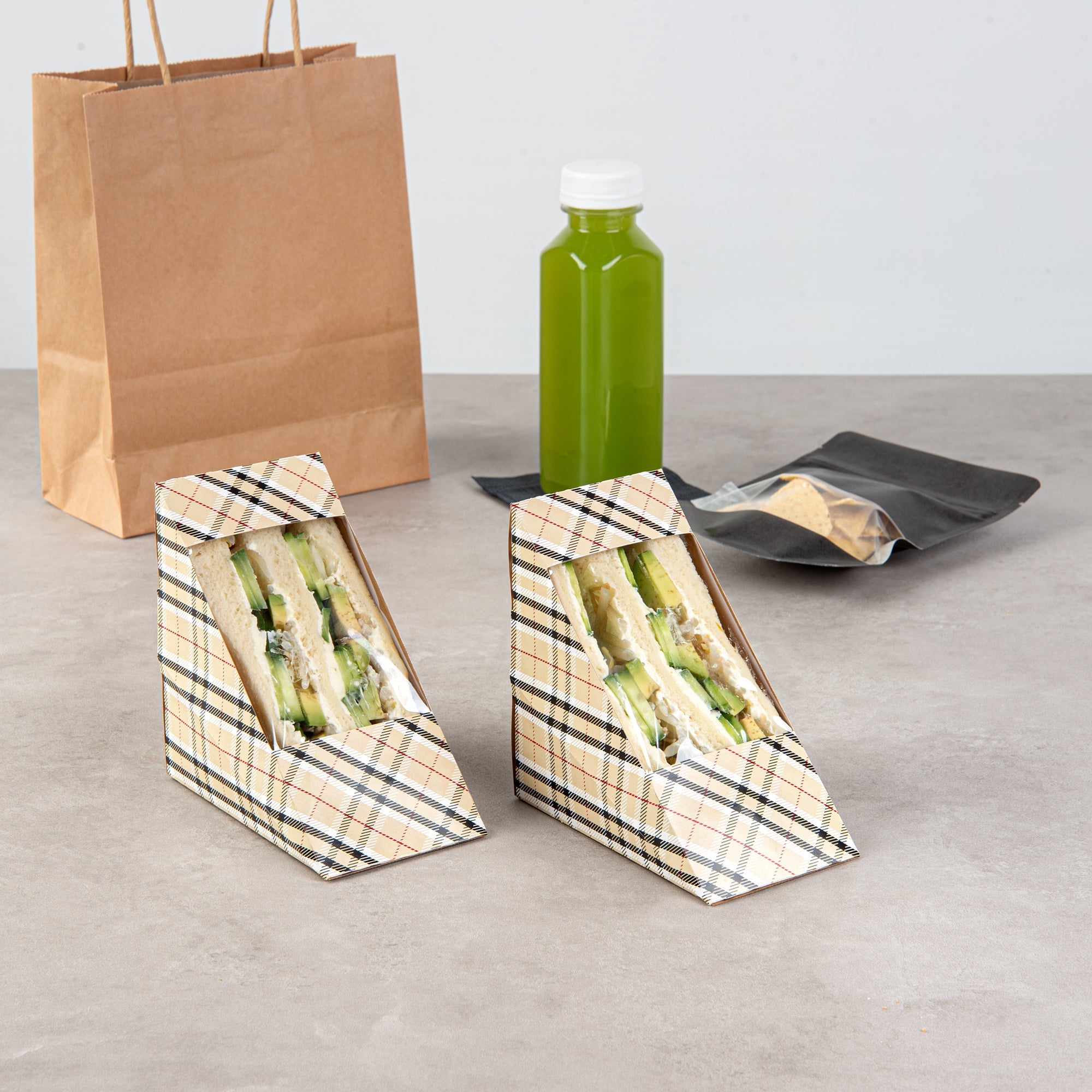 Cafe Vision Triangle Plaid Paper Medium Sandwich Box - 4 3/4" x 4 3/4" x 2 3/4" - 25 count box