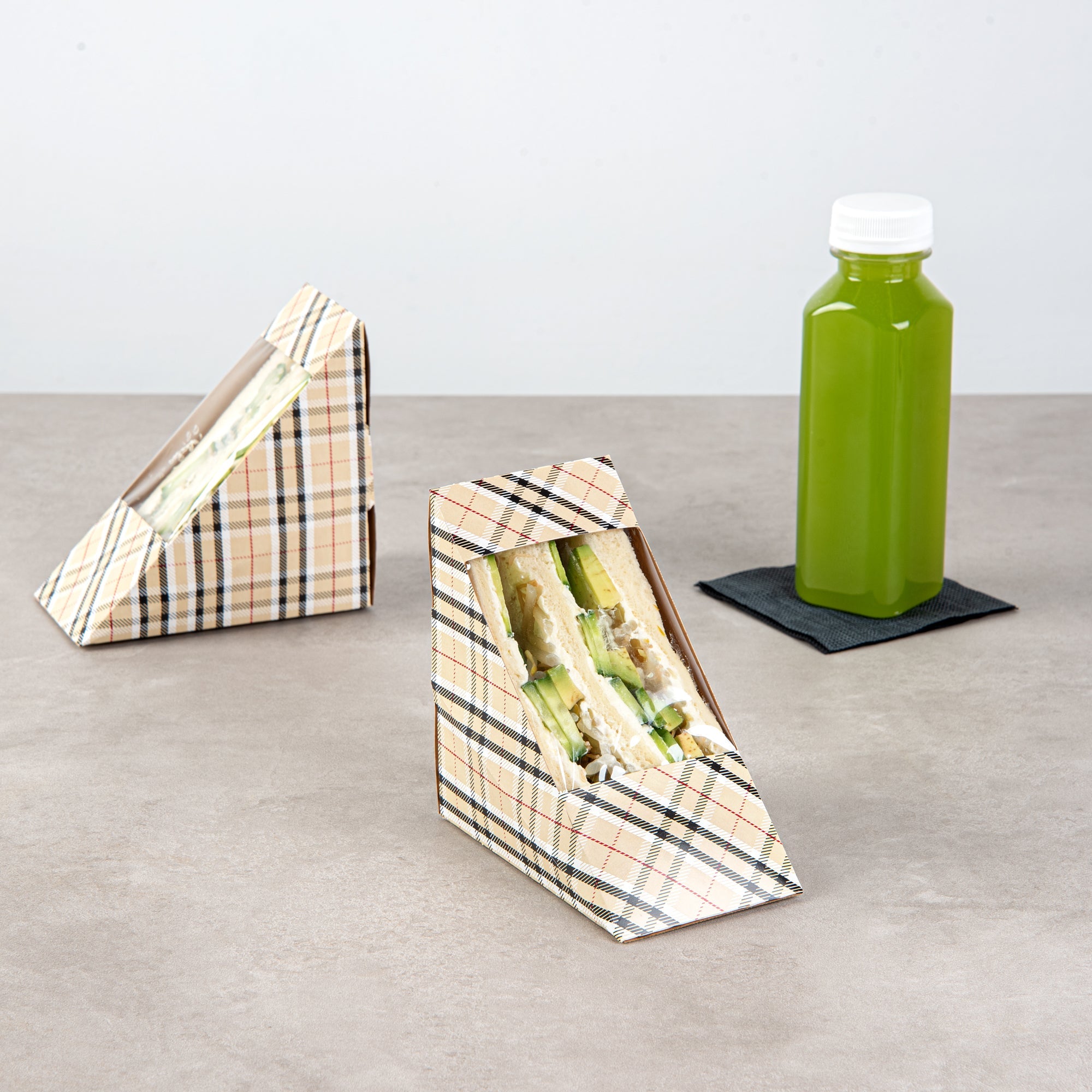 Cafe Vision Triangle Plaid Paper Medium Sandwich Box - 4 3/4" x 4 3/4" x 2 3/4" - 200 count box
