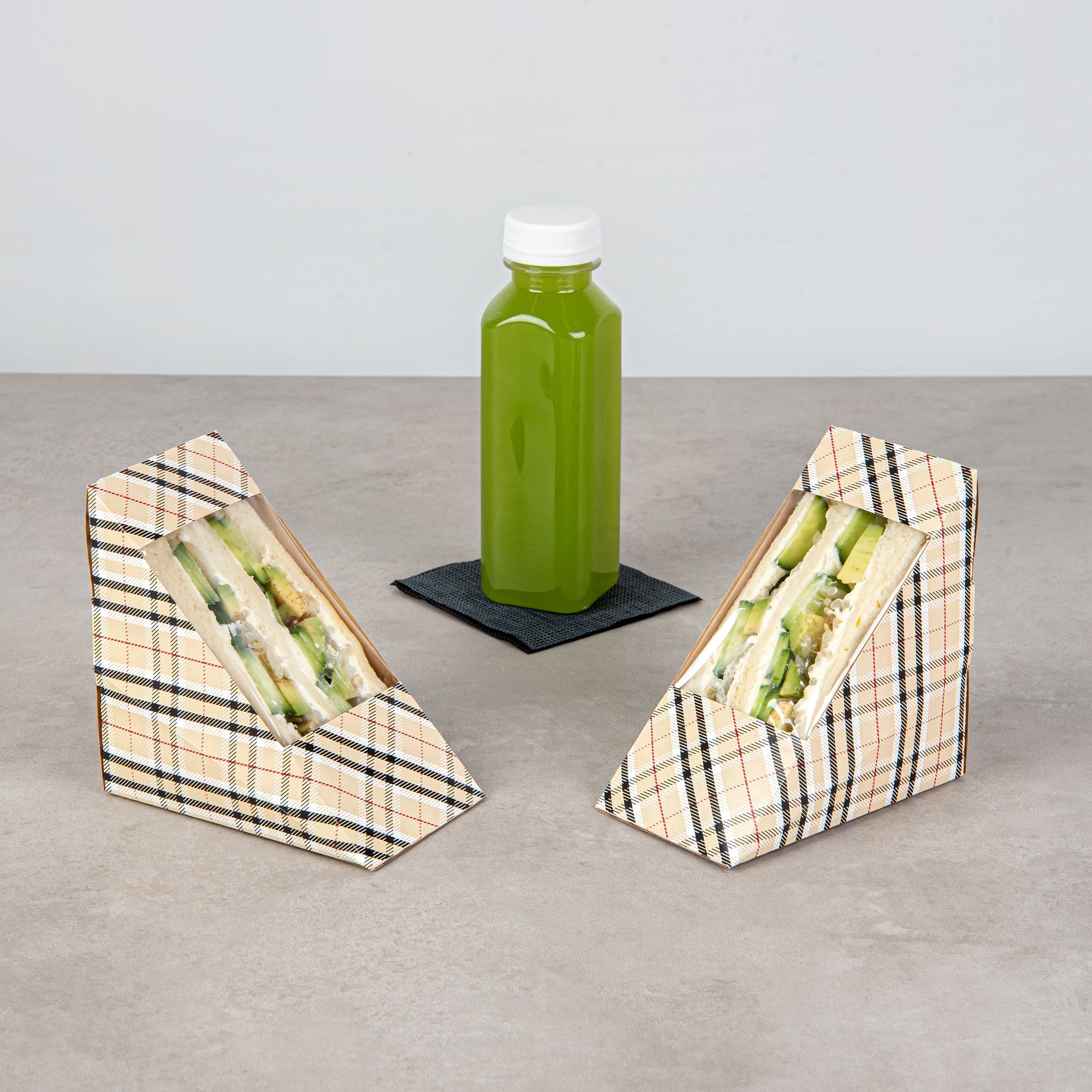 Cafe Vision Triangle Plaid Paper Medium Sandwich Box - 4 3/4" x 4 3/4" x 2 3/4" - 200 count box