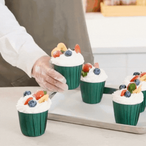 Panificio 4 oz Round Forest Green Paper Tall Baking Cup - Pleated - 3" x 3" x 2 3/4" - 200 count box