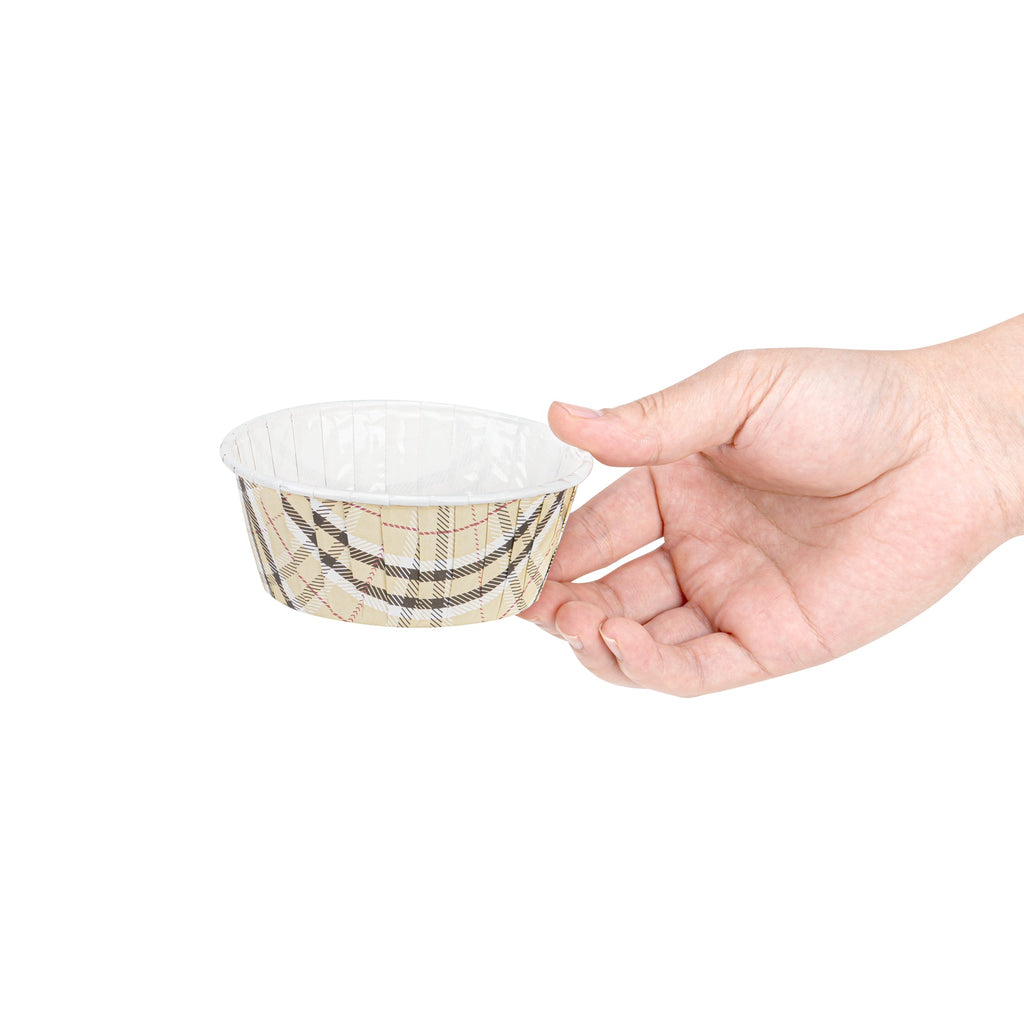 Panificio 5 oz Round Plaid Paper Large Baking Cup - Pleated - 3 3/4" x 3 3/4" x 1 1/2" - 200 count box