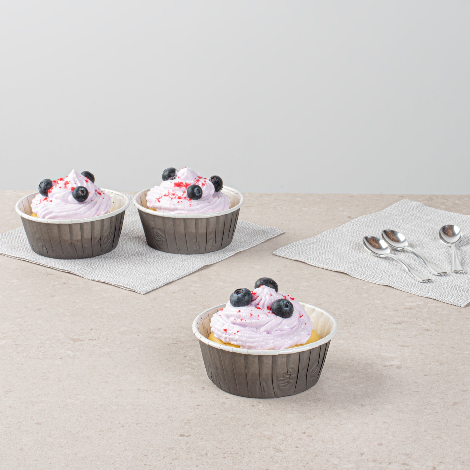 Panificio 5 oz Round Gray Paper Large Baking Cup - Pleated - 3 3/4" x 3 3/4" x 1 1/2" - 200 count box