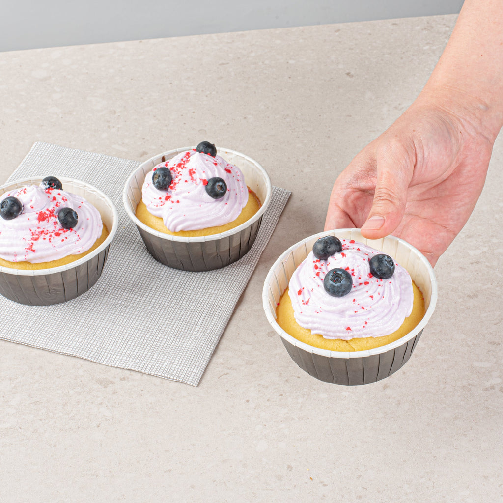 Panificio 5 oz Round Gray Paper Large Baking Cup - Pleated - 3 3/4" x 3 3/4" x 1 1/2" - 200 count box