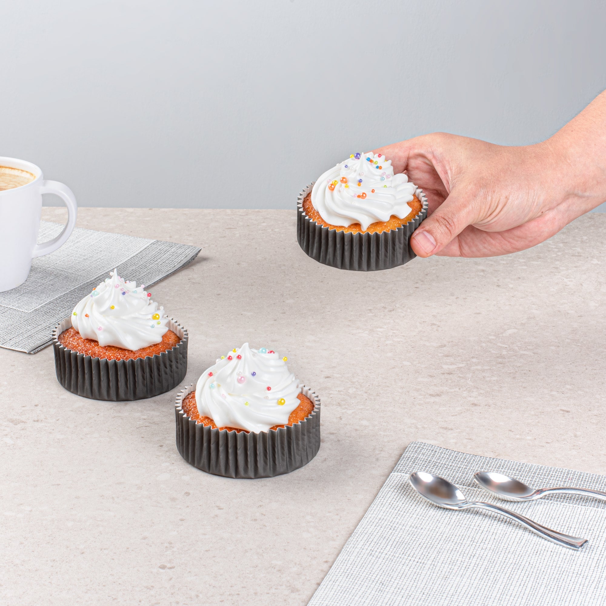 Panificio 4 oz Round Gray Paper Baking Cup - Ridged - 3 1/2" x 3 1/2" x 1" - 200 count box