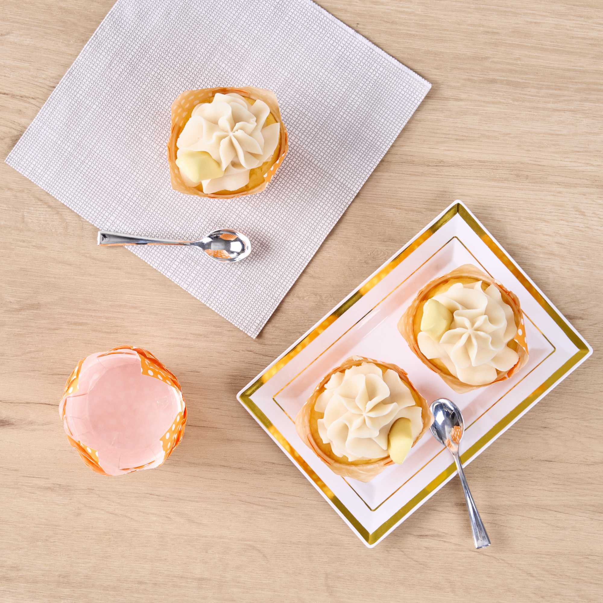 Panificio 1 oz Tulip Polka-Dotted Hot Orange Paper Regular Baking Cup - 3" x 3" x 3" - 200 count box