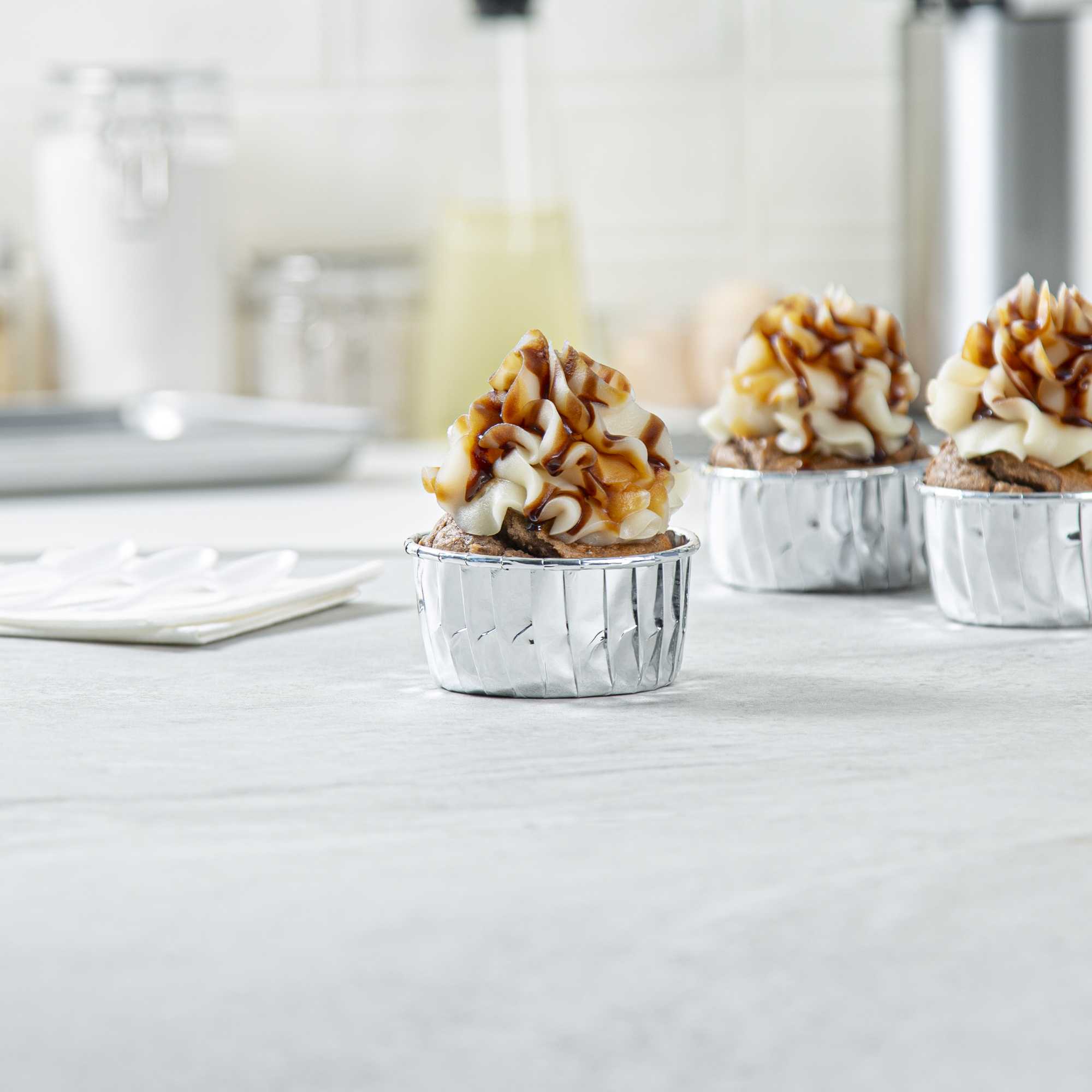 Panificio 5.5 oz Round Metallic Silver Paper Large Baking Cup - Pleated - 3" x 3" x 1 1/2" - 200 count box