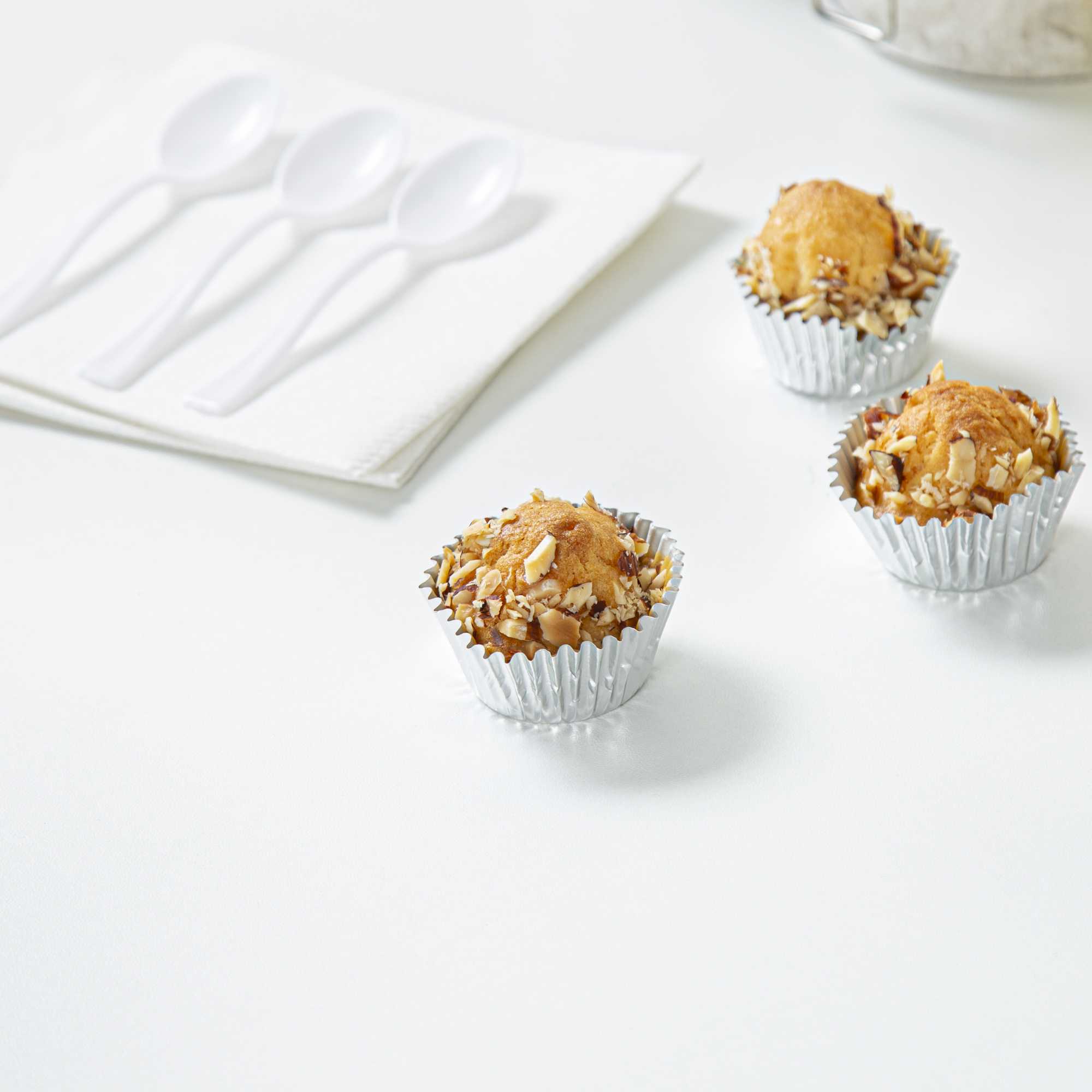 Panificio 0.4 oz Round Metallic Silver Paper Baking Cup - Foil-Coated - 1 1/4" x 1 1/4" x 3/4" - 200 count box