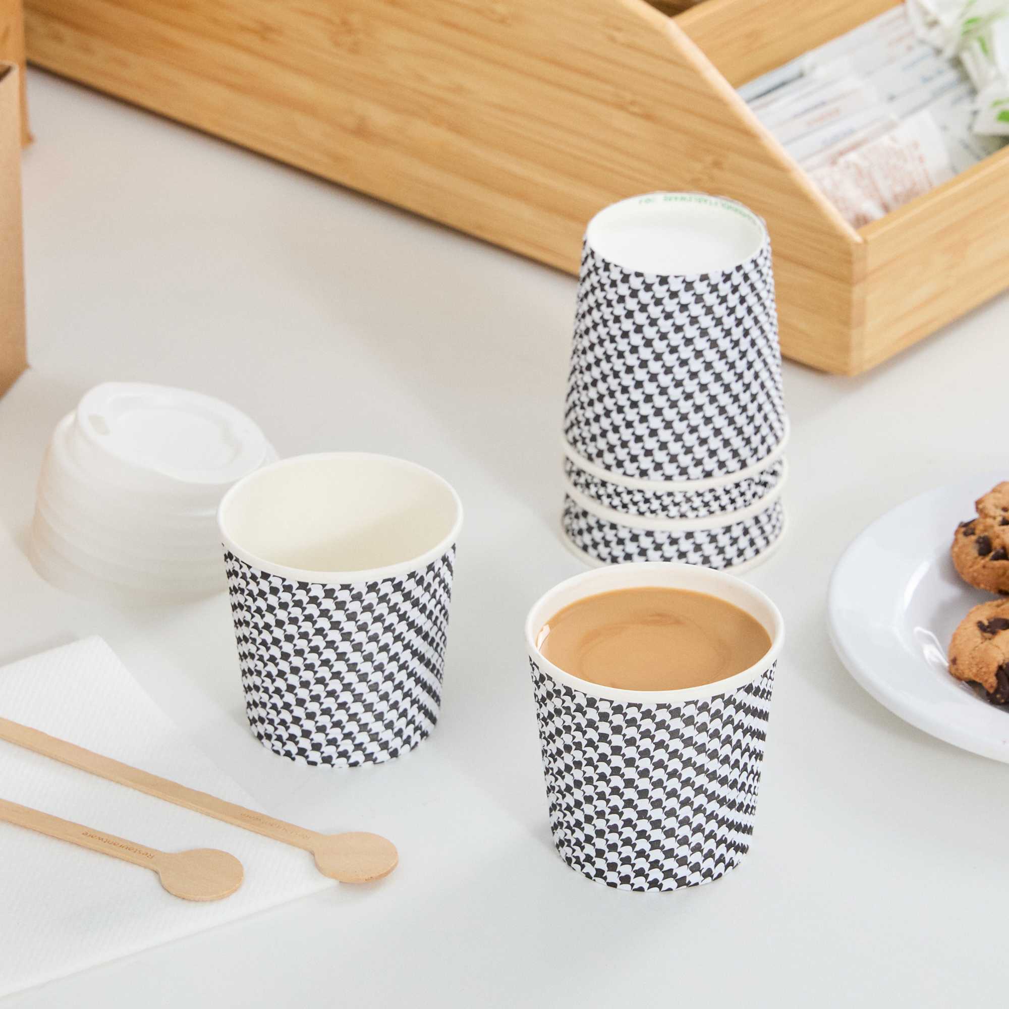Restpresso 4 oz Houndstooth Paper Coffee Cup - Spiral Wall - 2 1/2" x 2 1/2" x 2 1/4" - 25 count box
