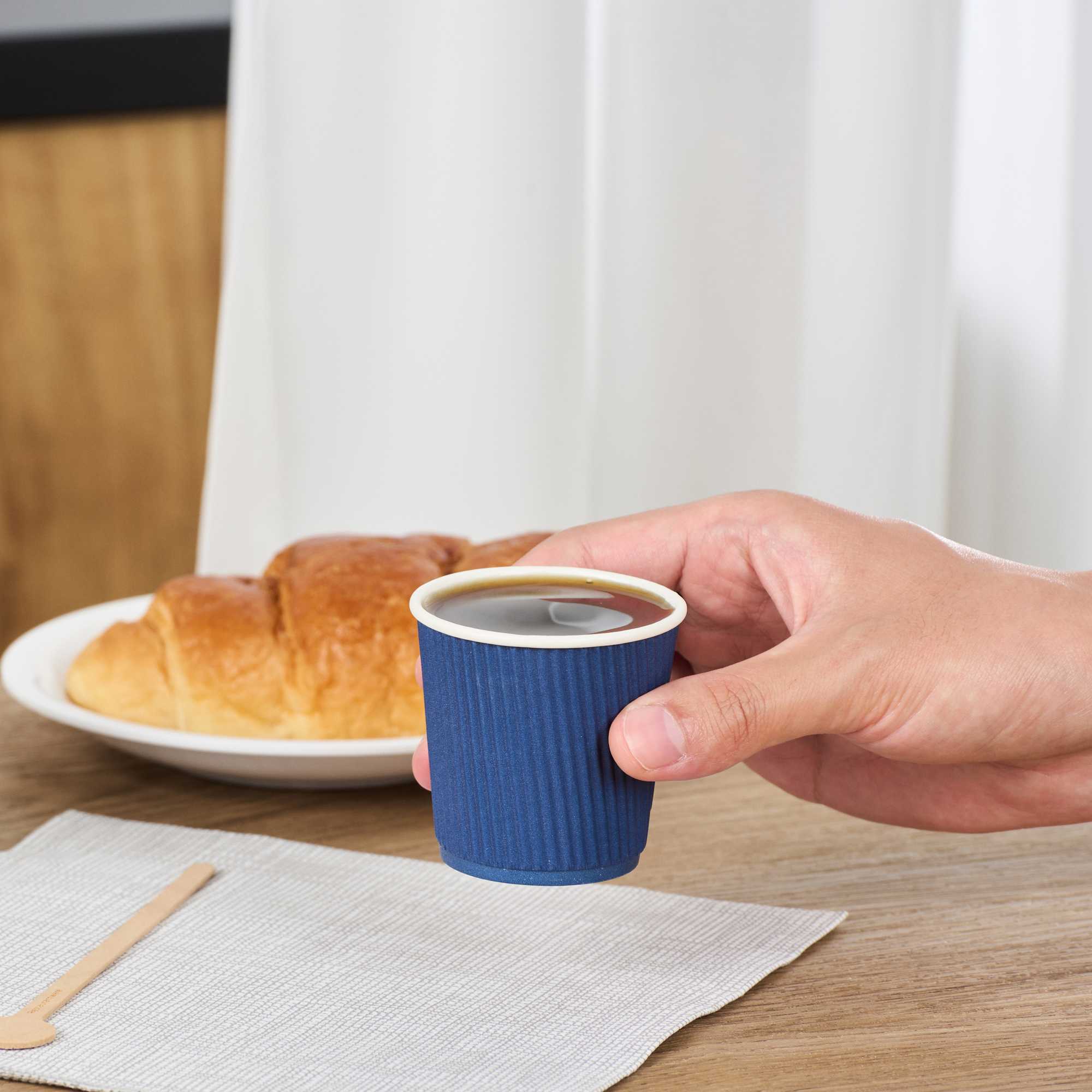 Restpresso 4 oz Midnight Blue Paper Coffee Cup - Ripple Wall - 2 1/2" x 2 1/2" x 2 1/4" - 25 count box