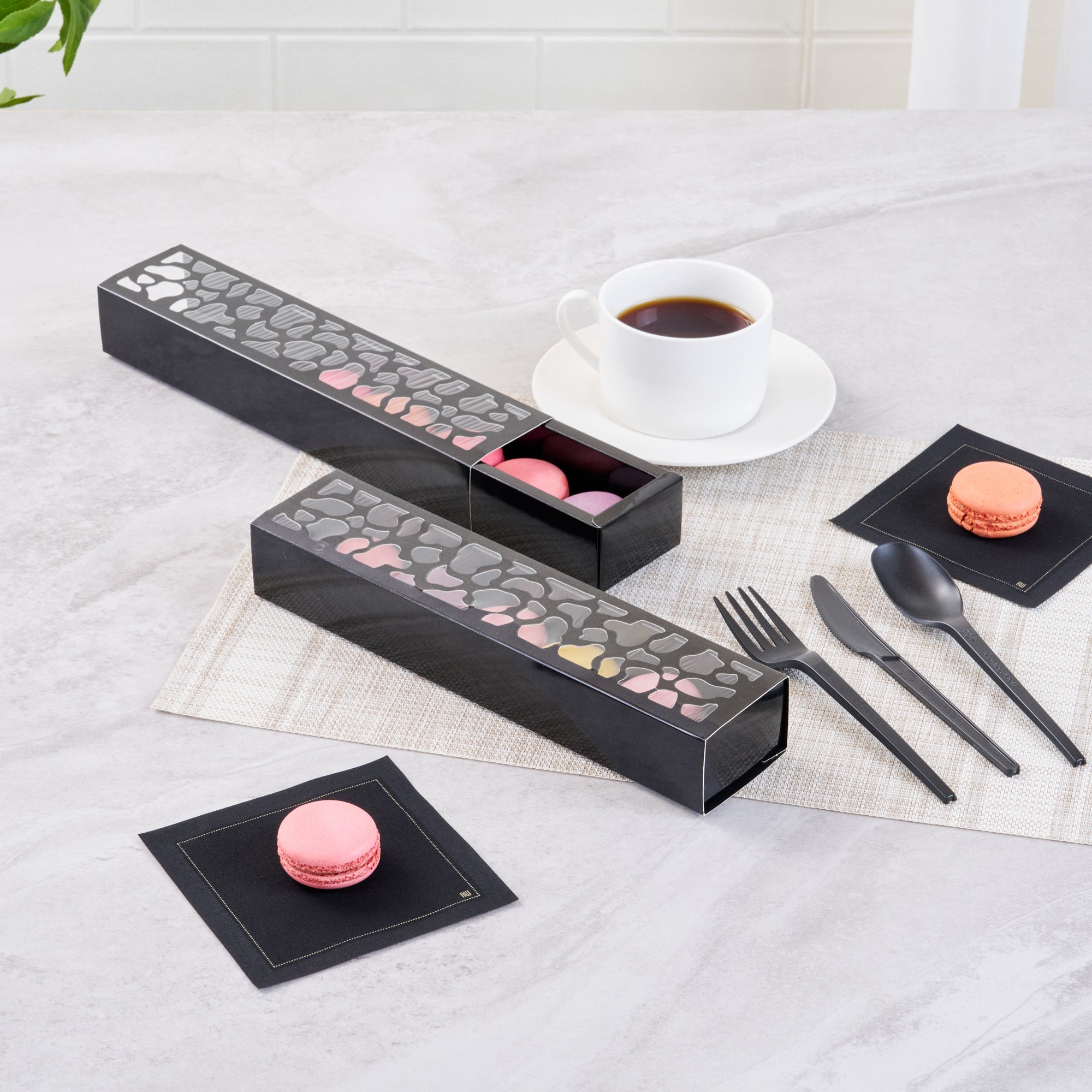 Sentiero Rectangle Black Paper Macaron Box - Holds 5 Macarons - 10" x 2 1/4" x 1 1/2" - 100 count box