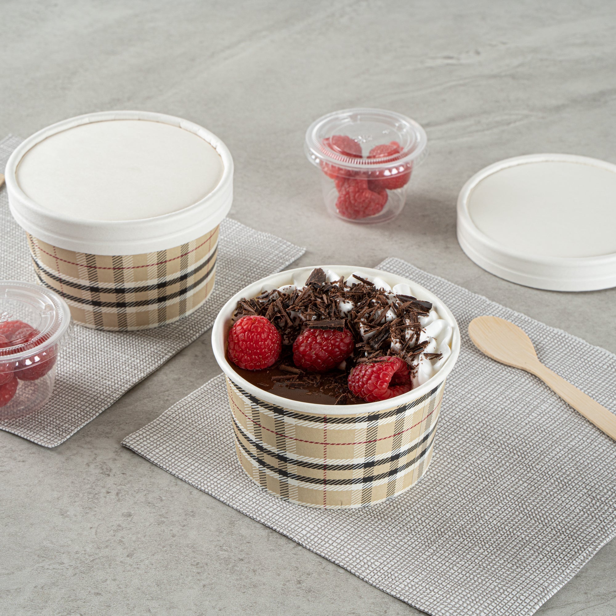 Coppetta 12 oz Round Plaid Paper To Go Cup - 4" x 4" x 2 1/4" - 200 count box