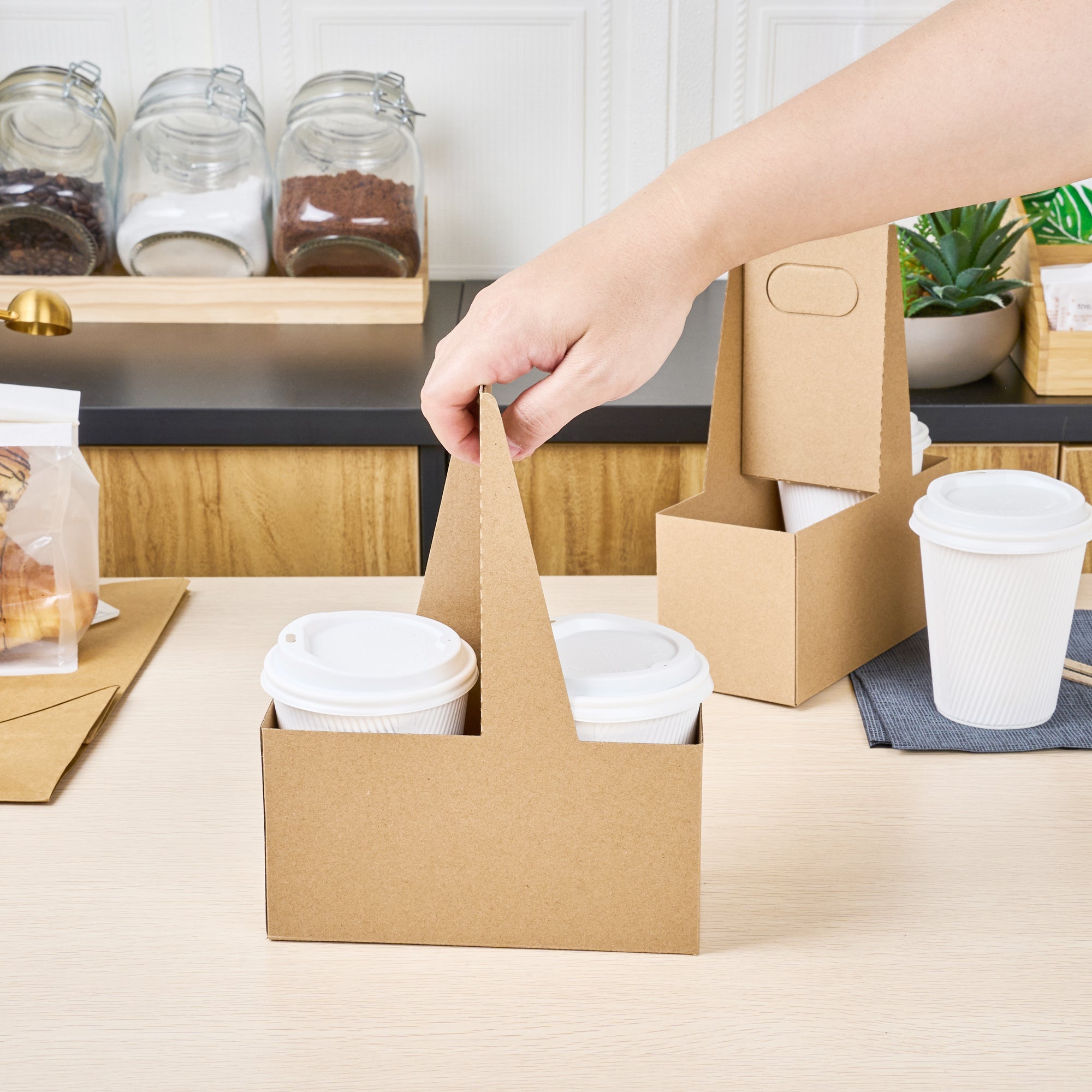 Restpresso Kraft Paper Altalena Drink Carrier - Fits 2 Cups - 7 1/4" x 3 1/2" x 9 1/4" - 100 count box