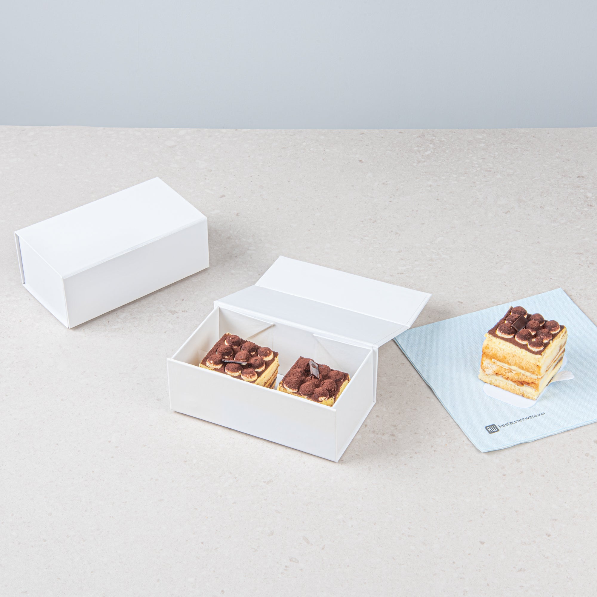 Cater Tek Rectangle White Paper Small Tic Tac Box - Magnetic - 7" x 4" x 2 3/4" - 10 count box