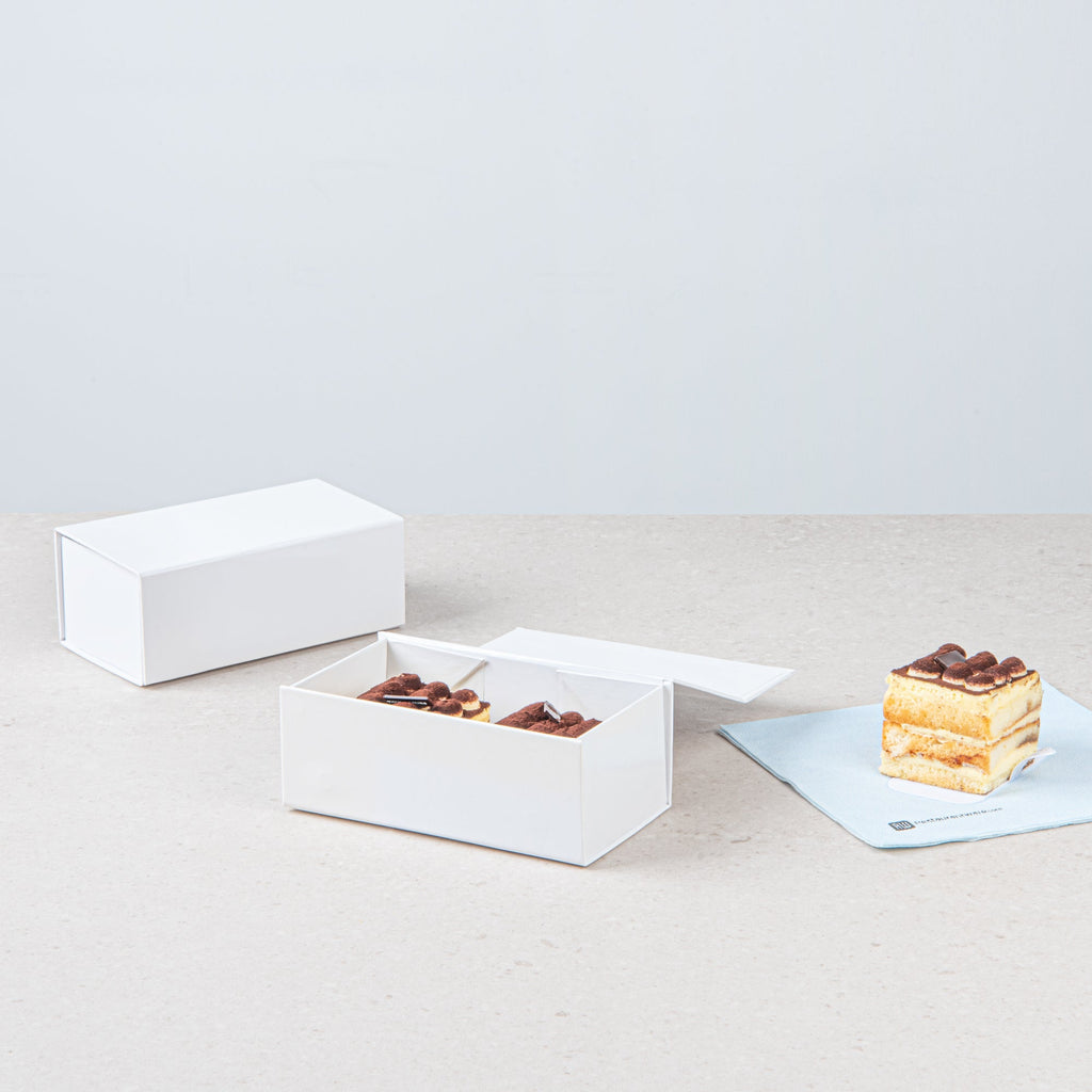 Cater Tek Rectangle White Paper Small Tic Tac Box - Magnetic - 7" x 4" x 2 3/4" - 10 count box