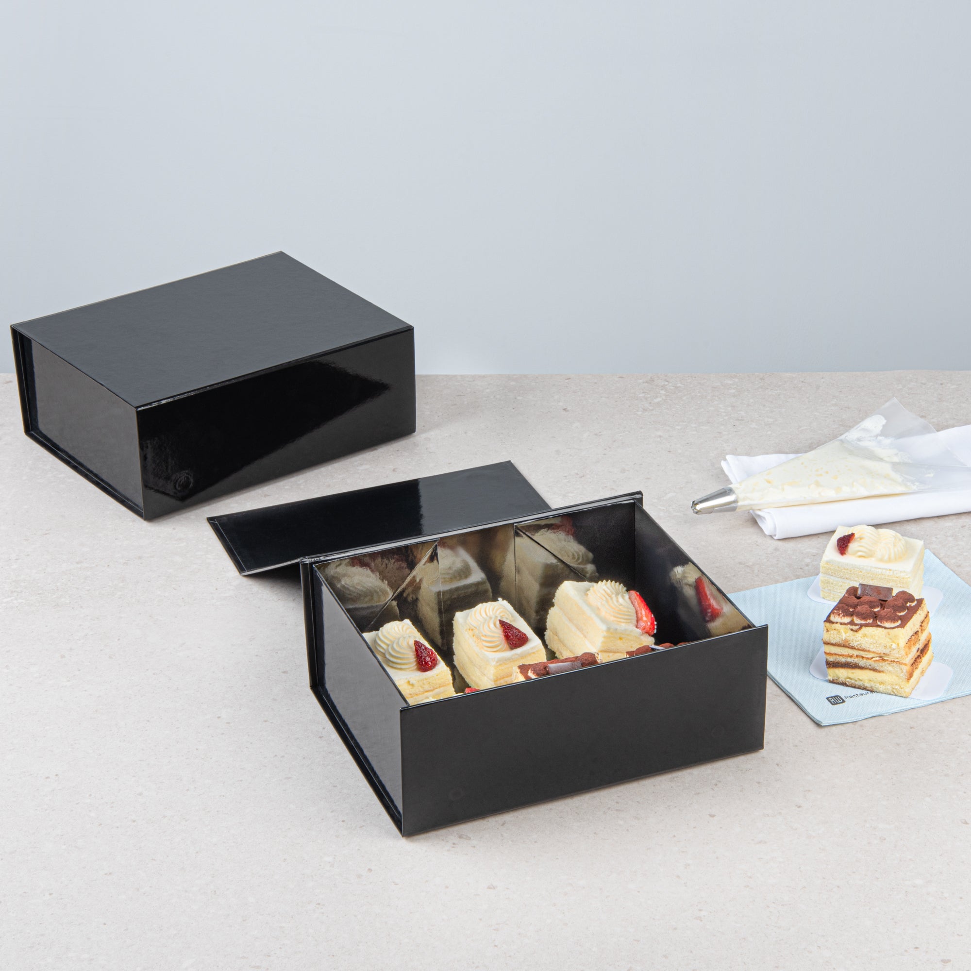 Cater Tek Rectangle Black Paper Large Tic Tac Box - Magnetic - 10 1/2" x 8" x 4" - 10 count box