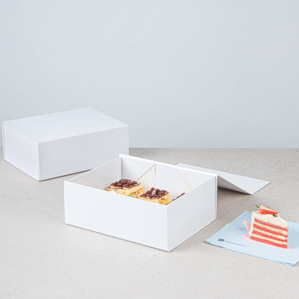 Cater Tek Rectangle White Paper Large Tic Tac Box - Magnetic - 10 1/2" x 8" x 4" - 10 count box