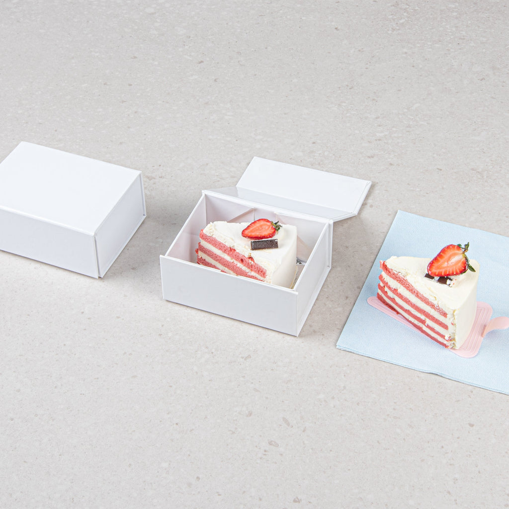 Cater Tek Rectangle White Paper Extra Small Tic Tac Box - Magnetic - 5" x 4" x 2 1/2" - 10 count box