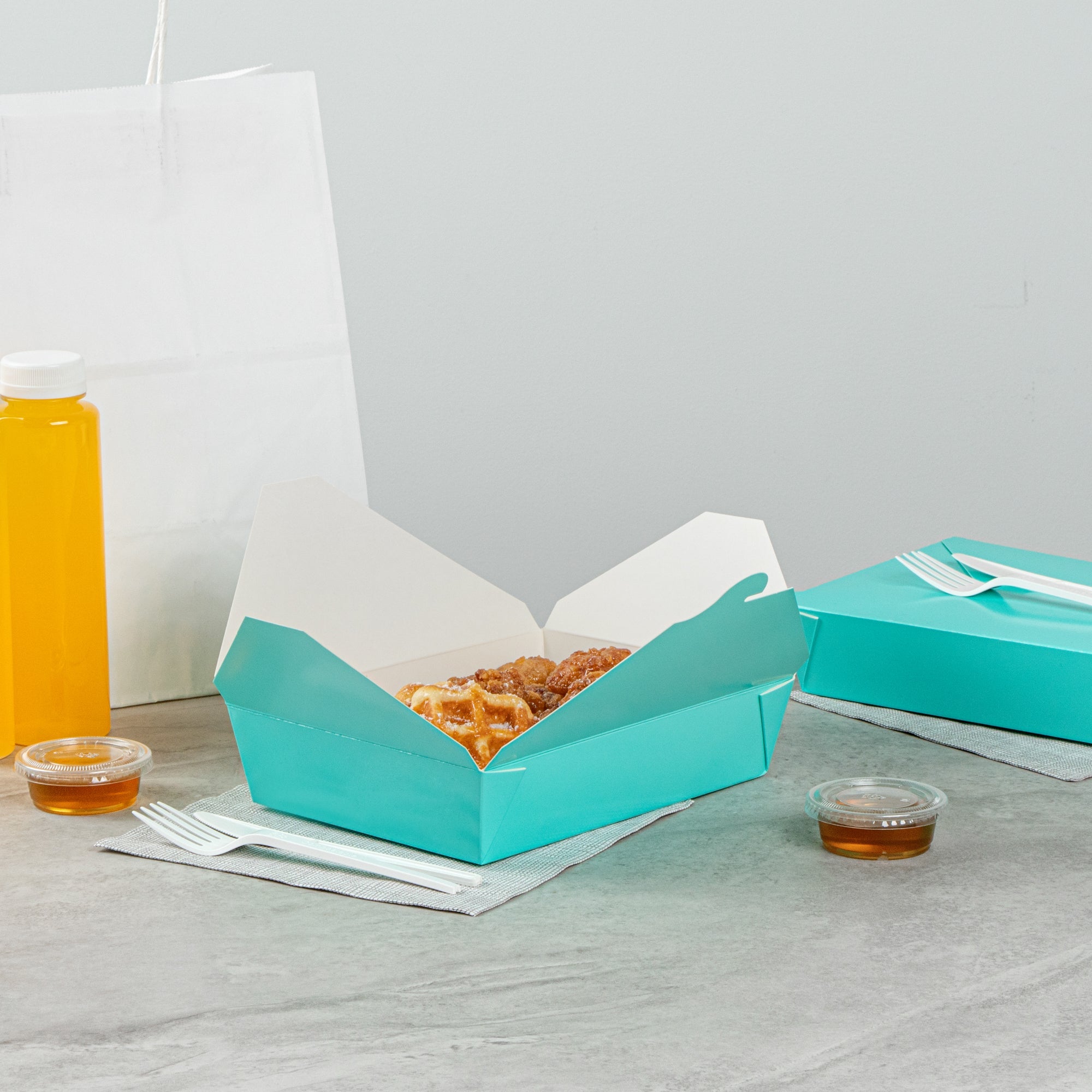 Bio Tek 49 oz Rectangle Turquoise Paper #2 Bio Box Take Out Container - 8 1/2" x 6 1/4" x 2" -50 count box