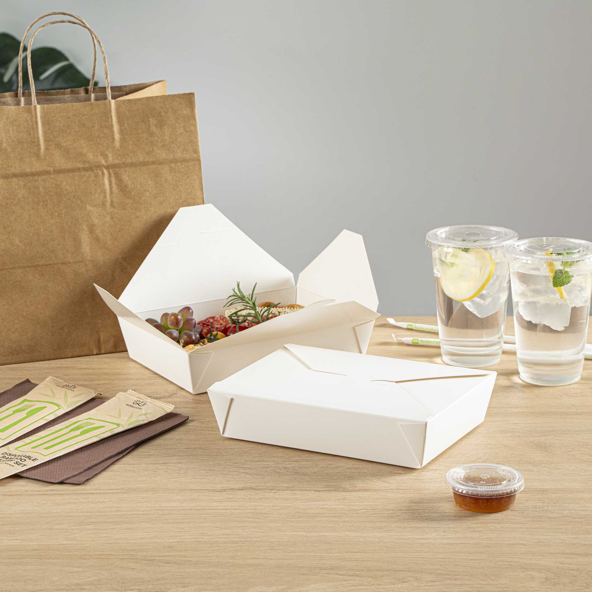 Bio Tek 49 oz Rectangle White Paper #2 Bio Box Take Out Container - 8 1/2" x 6 1/4" x 2" - 200 count box
