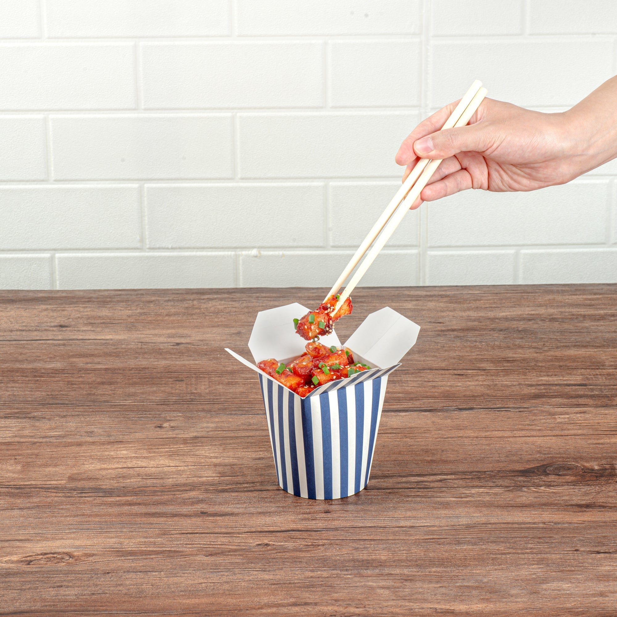 Bio Tek 16 oz Round Blue and White Stripe Paper Noodle Take Out Container - 3 1/4" x 3" x 4" - 200 count box