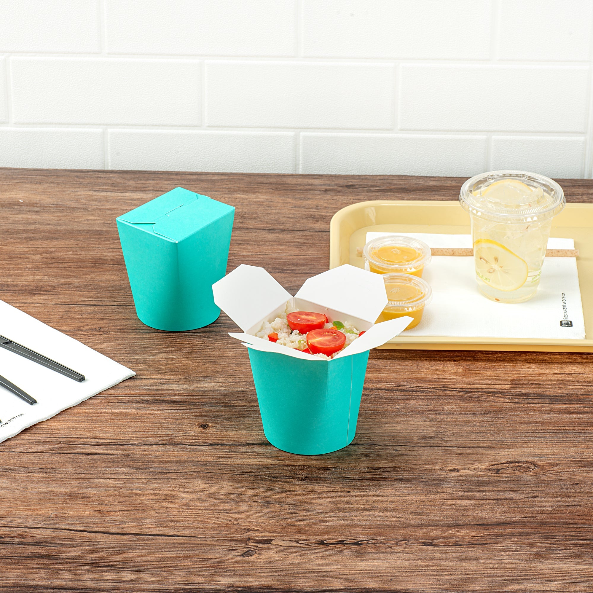 Bio Tek 16 oz Round Turquoise Paper Noodle Take Out Container - 3 1/4" x 3" x 4" - 50 count box