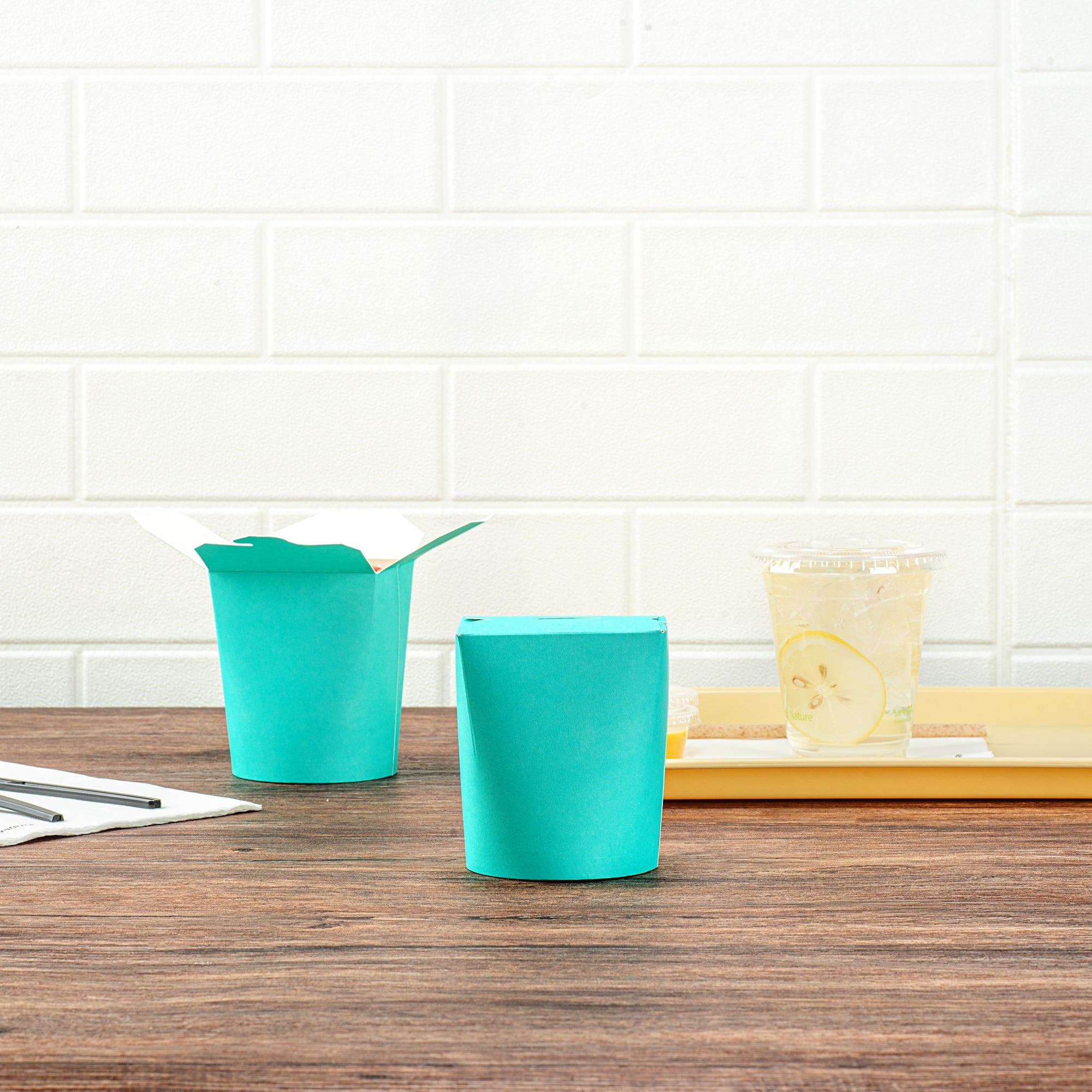 Bio Tek 16 oz Round Turquoise Paper Noodle Take Out Container - 3 1/4" x 3" x 4" - 50 count box