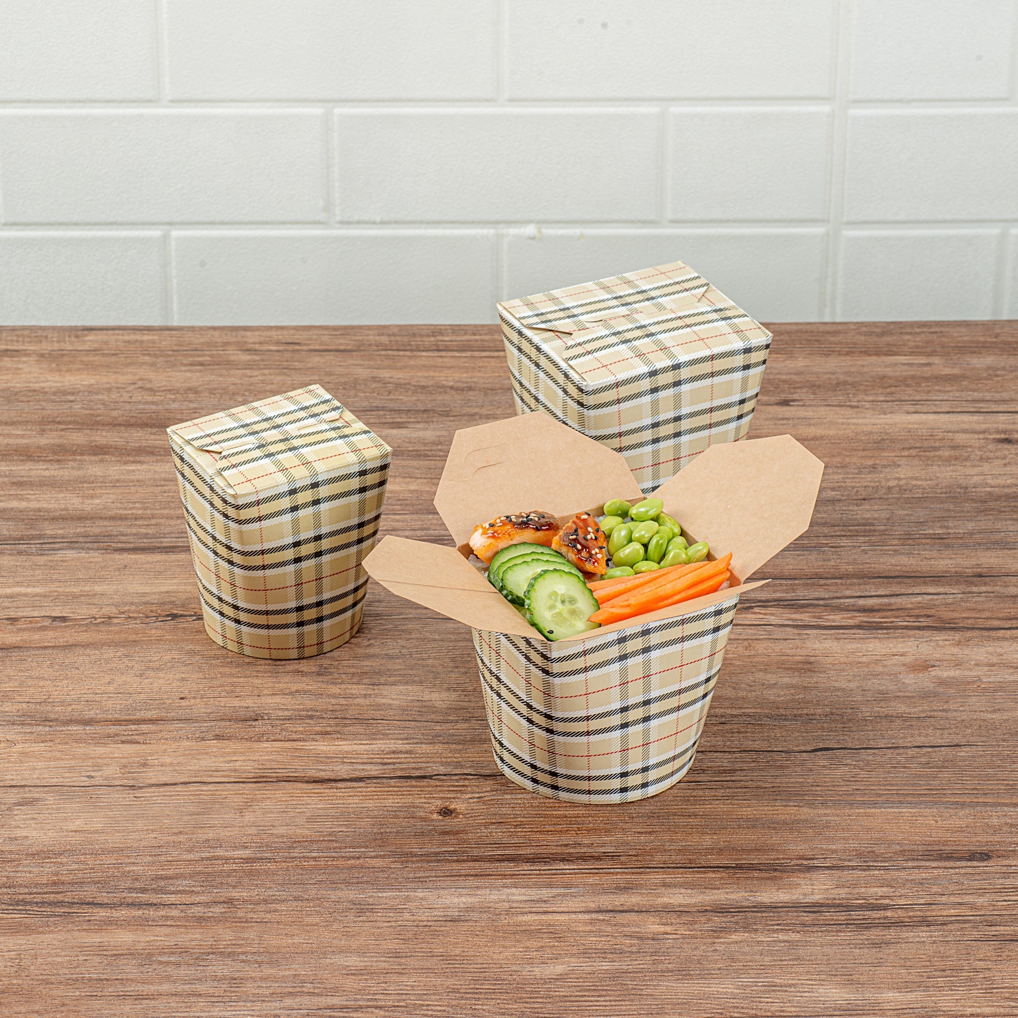 Bio Tek 26 oz Round Plaid Paper Noodle Take Out Container - 4" x 3 1/2" x 3 3/4" - 50 count box