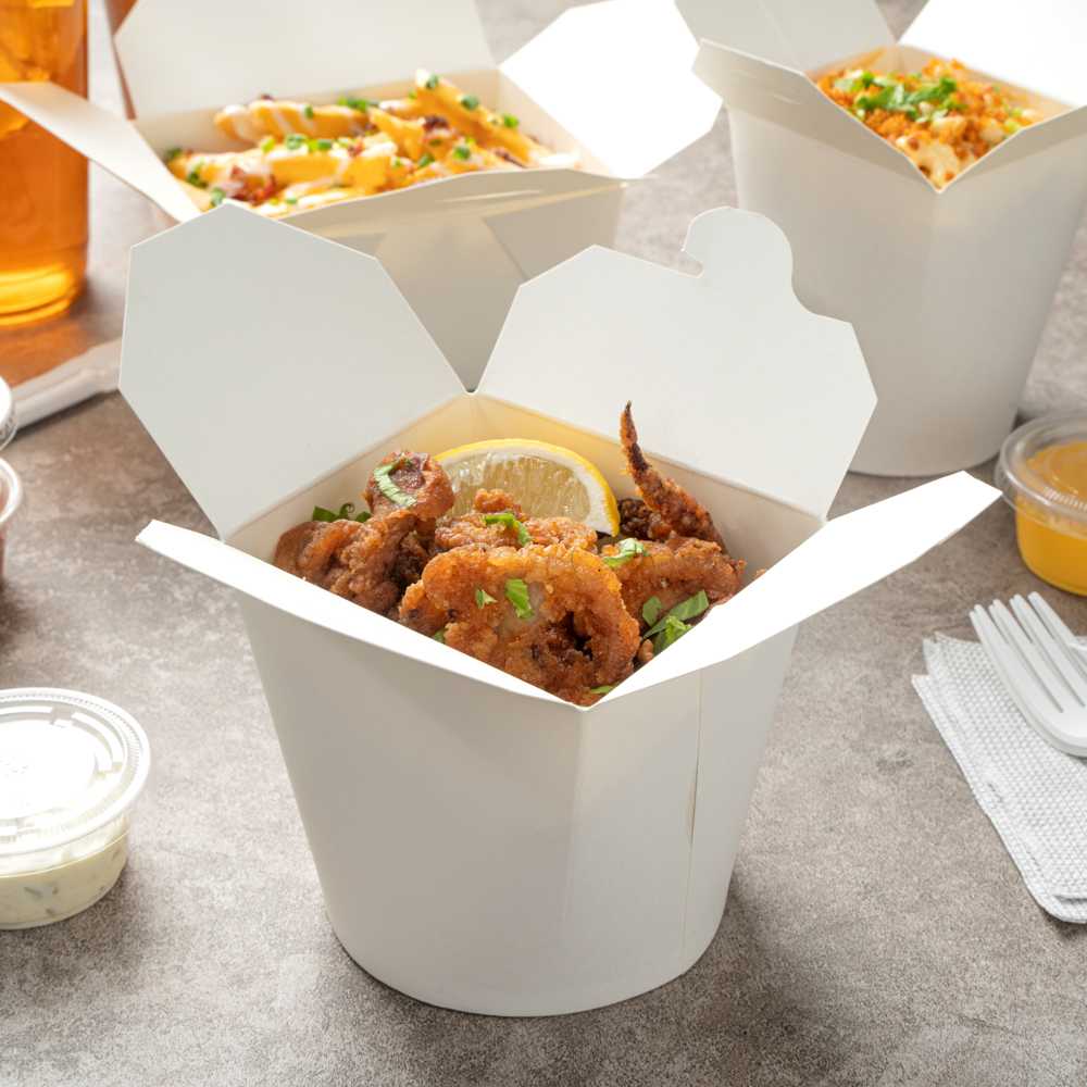 Bio Tek 26 oz Round White Paper Noodle Take Out Container - 4" x 3 1/2" x 3 3/4" - 200 count box
