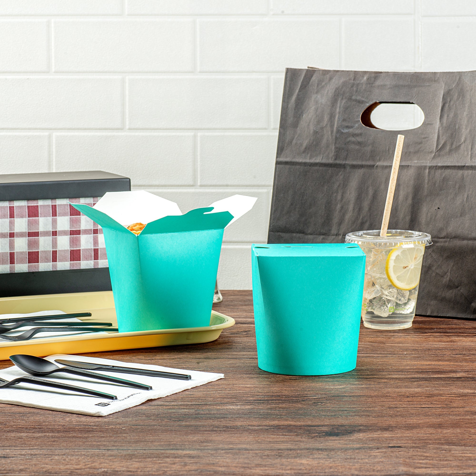Bio Tek 32 oz Round Turquoise Paper Noodle Take Out Container - 4" x 3 1/2" x 4 1/2" - 50 count box