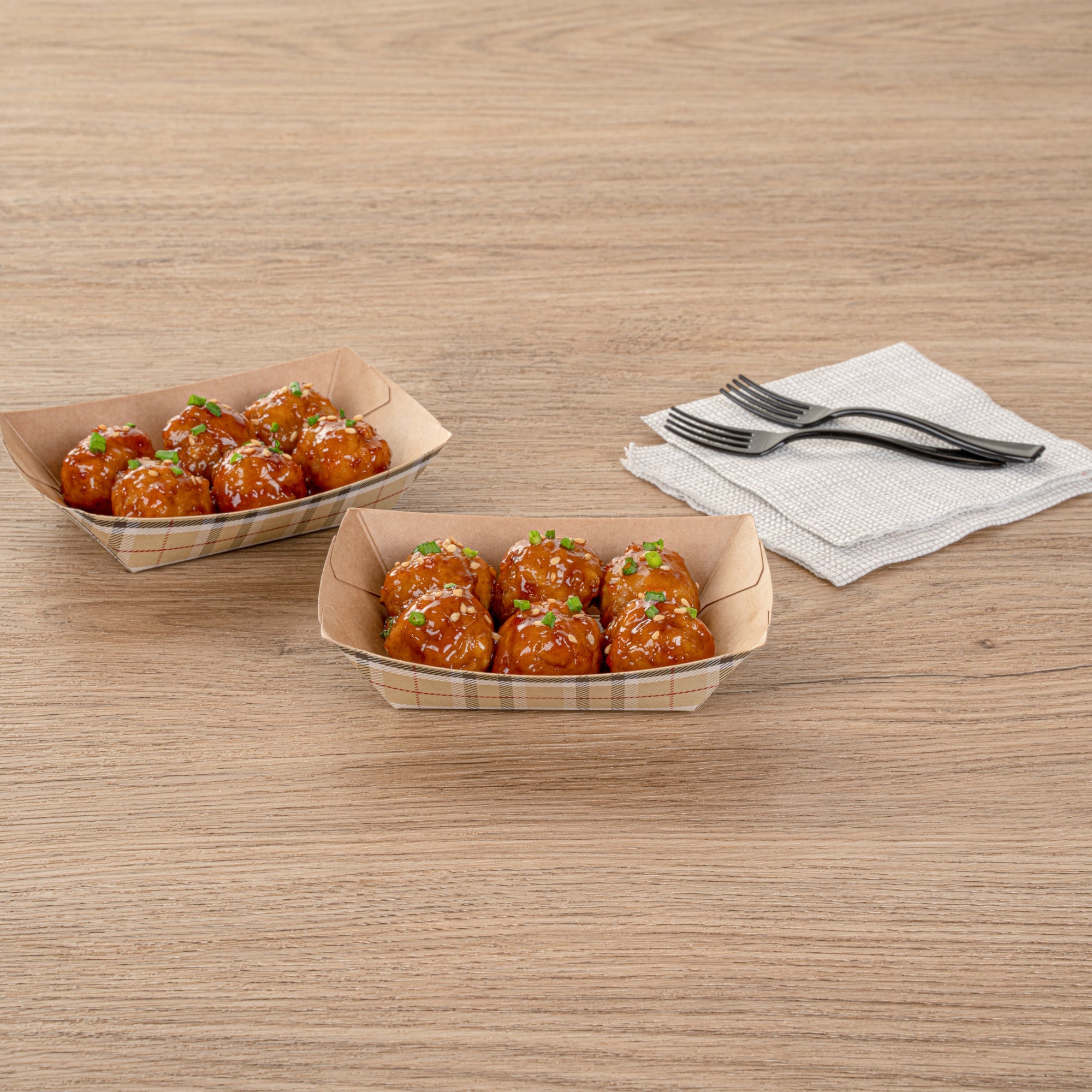Bio Tek 4 oz Plaid Paper #25 Food Tray / Boat - 3" x 2" x 1" - 50 count box