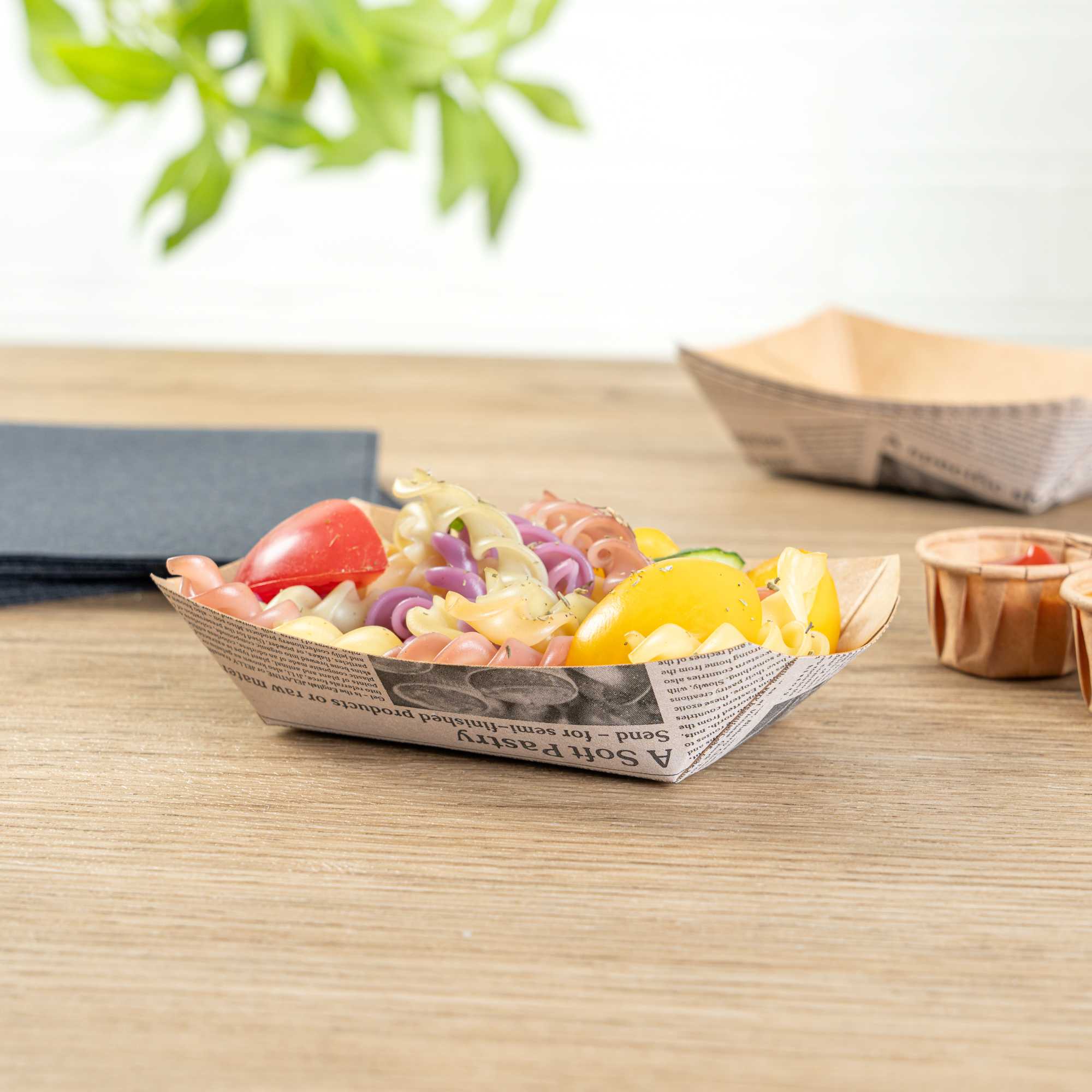 Bio Tek 4 oz Newsprint Paper #25 Food Tray / Boat - 3" x 2" x 1" - 50 count box