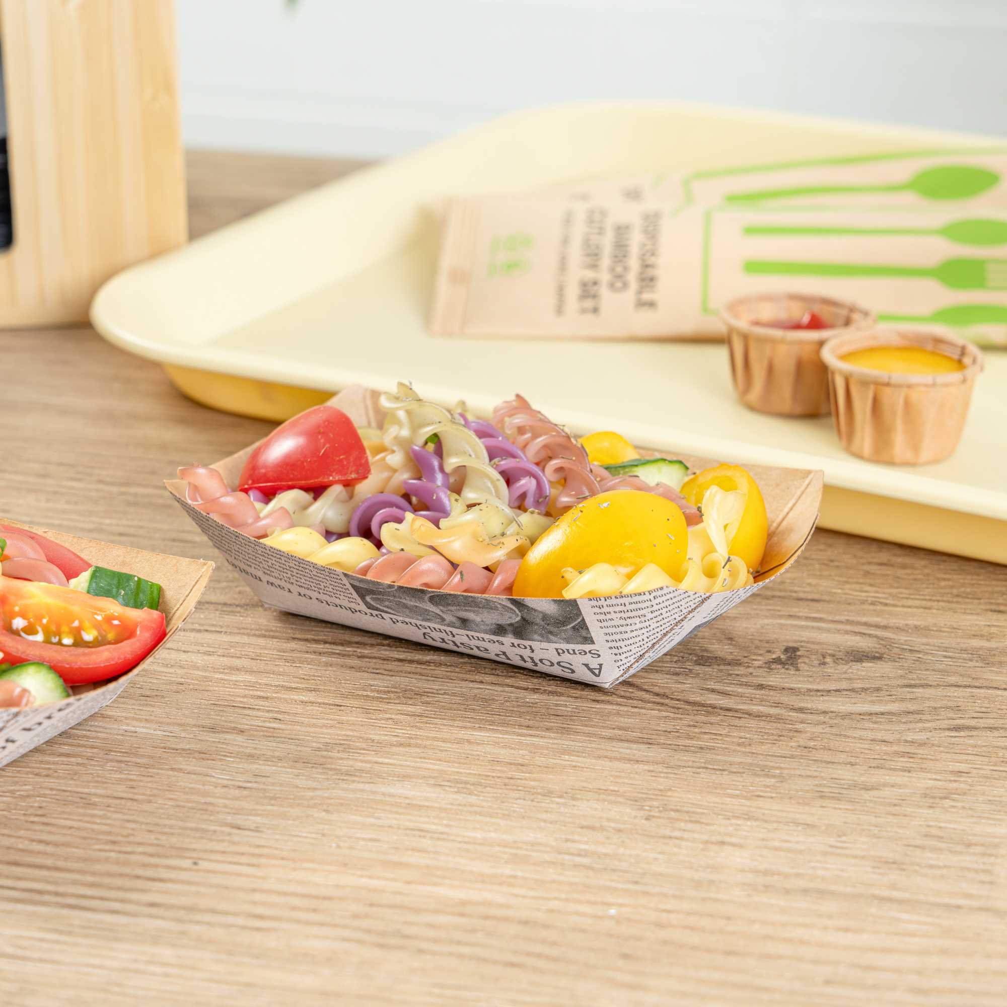 Bio Tek 4 oz Newsprint Paper #25 Food Tray / Boat - 3" x 2" x 1" - 400 count box
