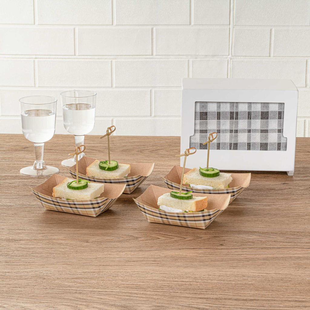 Bio Tek 6 oz Plaid Paper #40 Food Tray / Boat - 5" x 4" x 1 1/2" - 400 count box