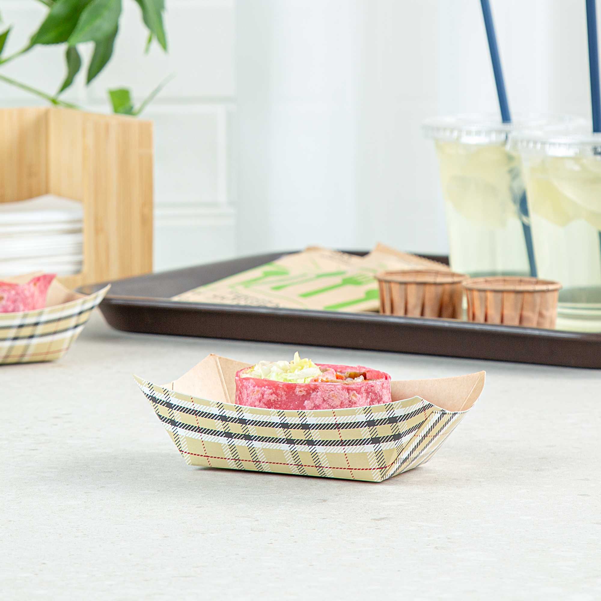 Bio Tek 6 oz Plaid Paper #40 Food Tray / Boat - 5" x 4" x 1 1/2" - 400 count box