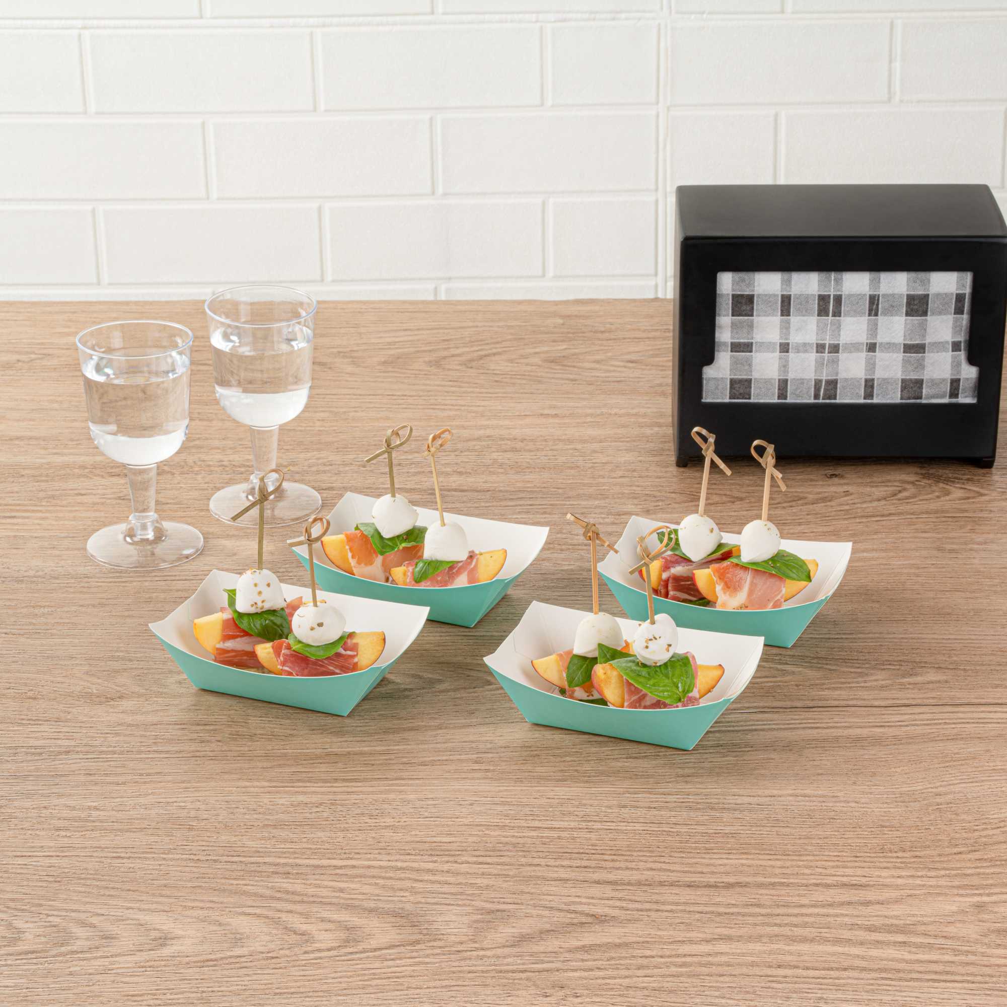 Bio Tek 6 oz Turquoise Paper #40 Food Tray / Boat - 5" x 4" x 1 1/2" - 400 count box