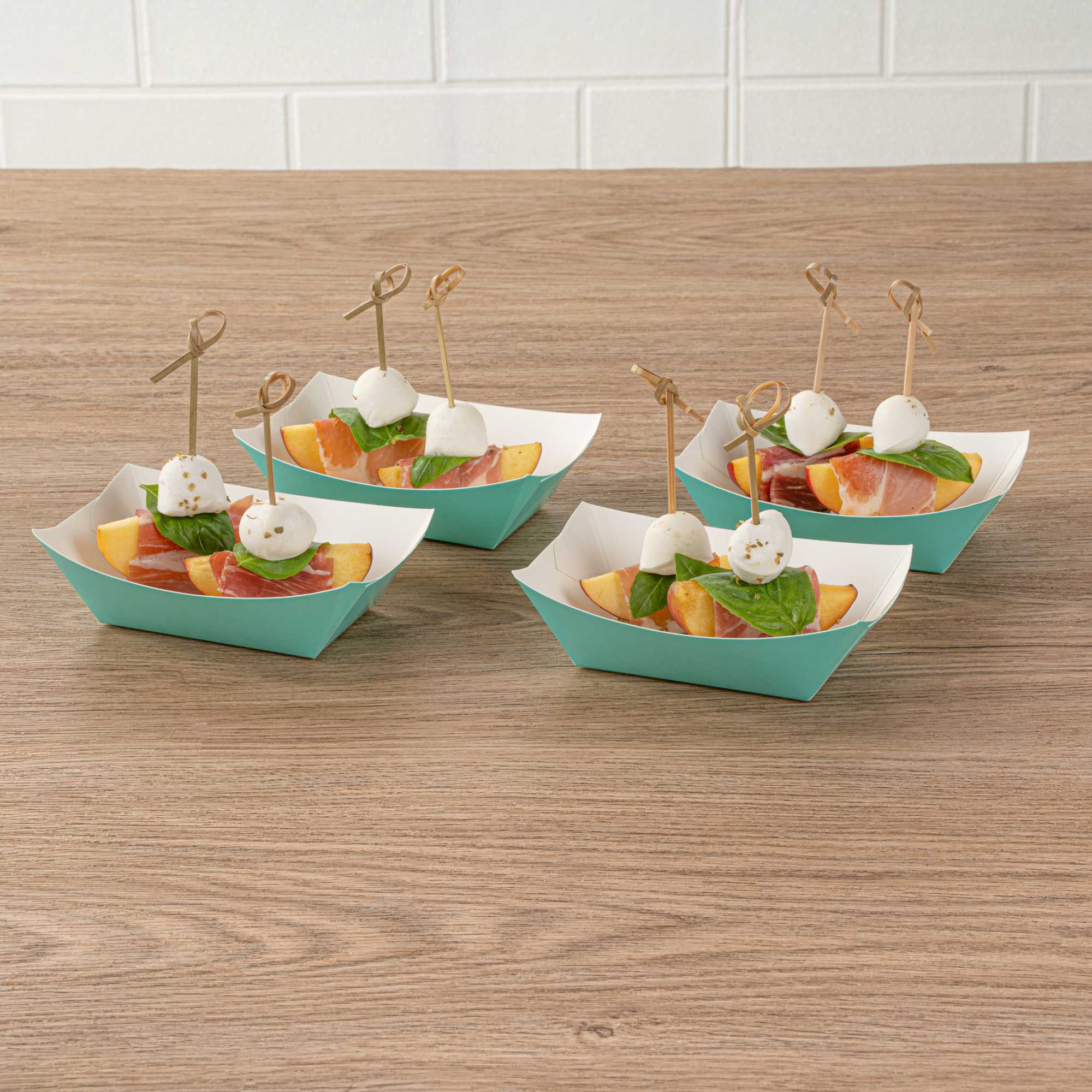 Bio Tek 6 oz Turquoise Paper #40 Food Tray / Boat - 5" x 4" x 1 1/2" - 400 count box