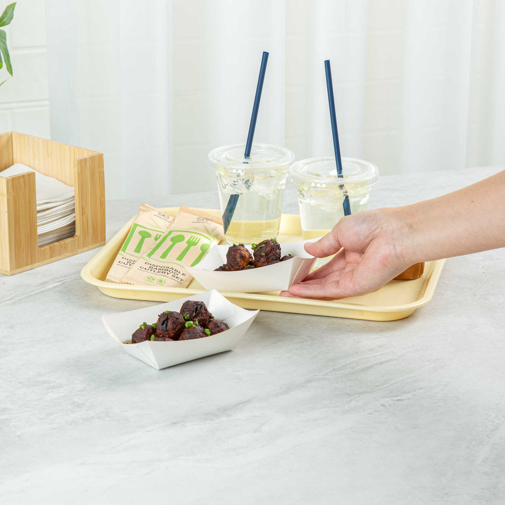 Bio Tek 6 oz White Paper #40 Food Tray / Boat - 5" x 4" x 1 1/2" - 50 count box