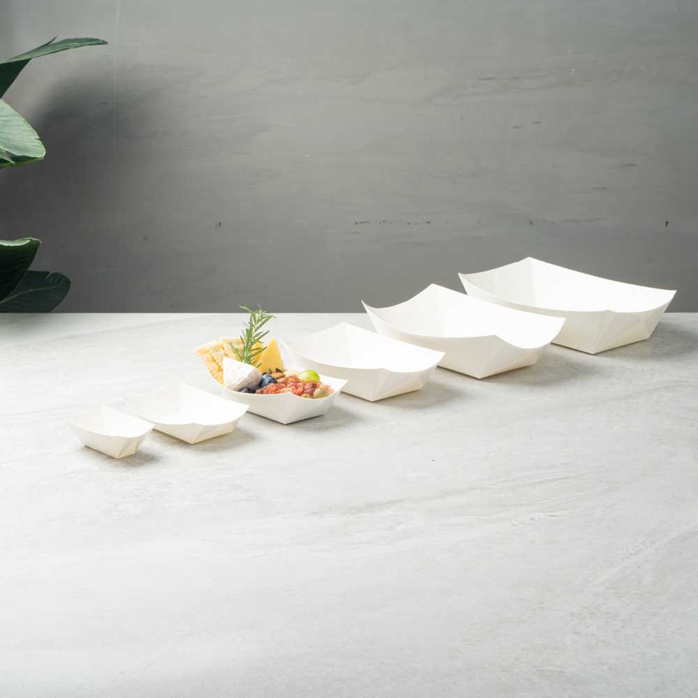 Bio Tek 6 oz White Paper #40 Food Tray / Boat - 5" x 4" x 1 1/2" - 400 count box