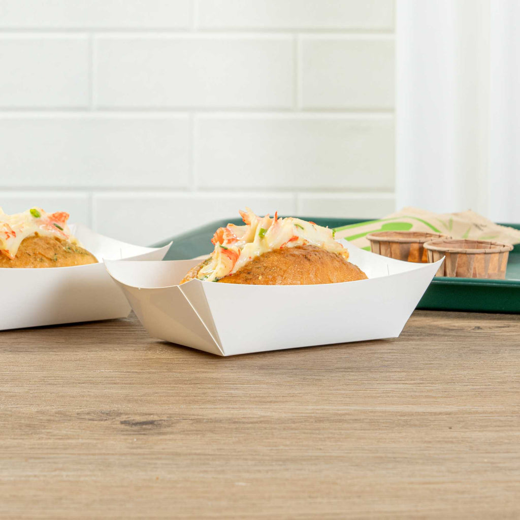 Bio Tek 1/2 lb White Paper #50 Food Tray / Boat - 4 1/4" x 2 3/4" x 1 1/2" - 50 count box