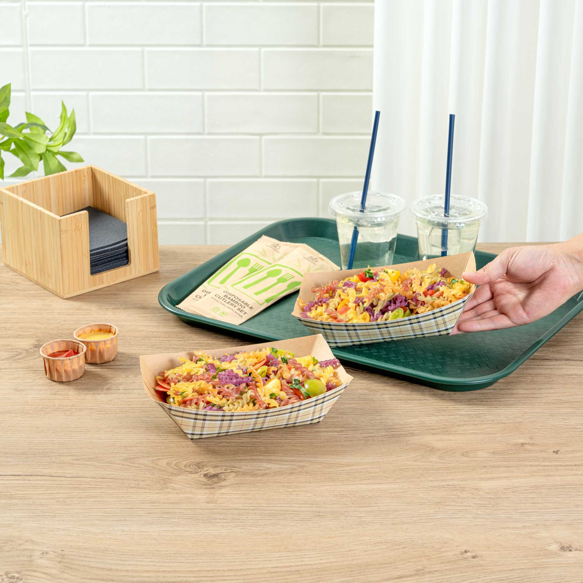 Bio Tek 1 lb Plaid Paper #100 Food Tray / Boat - 5 1/2" x 3 1/2" x 2" - 50 count box