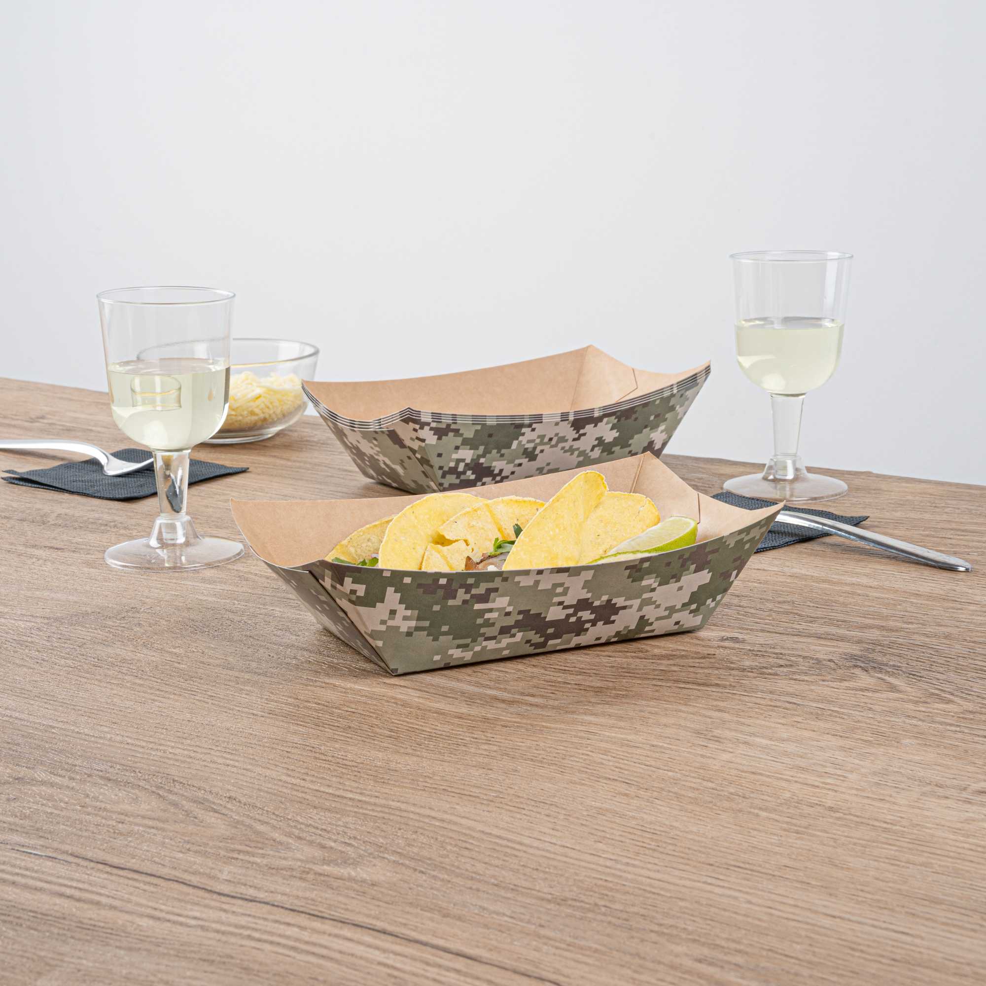 Bio Tek 1 lb Camouflage Paper #100 Food Tray / Boat - 5 1/2" x 3 1/2" x 2" - 200 count box
