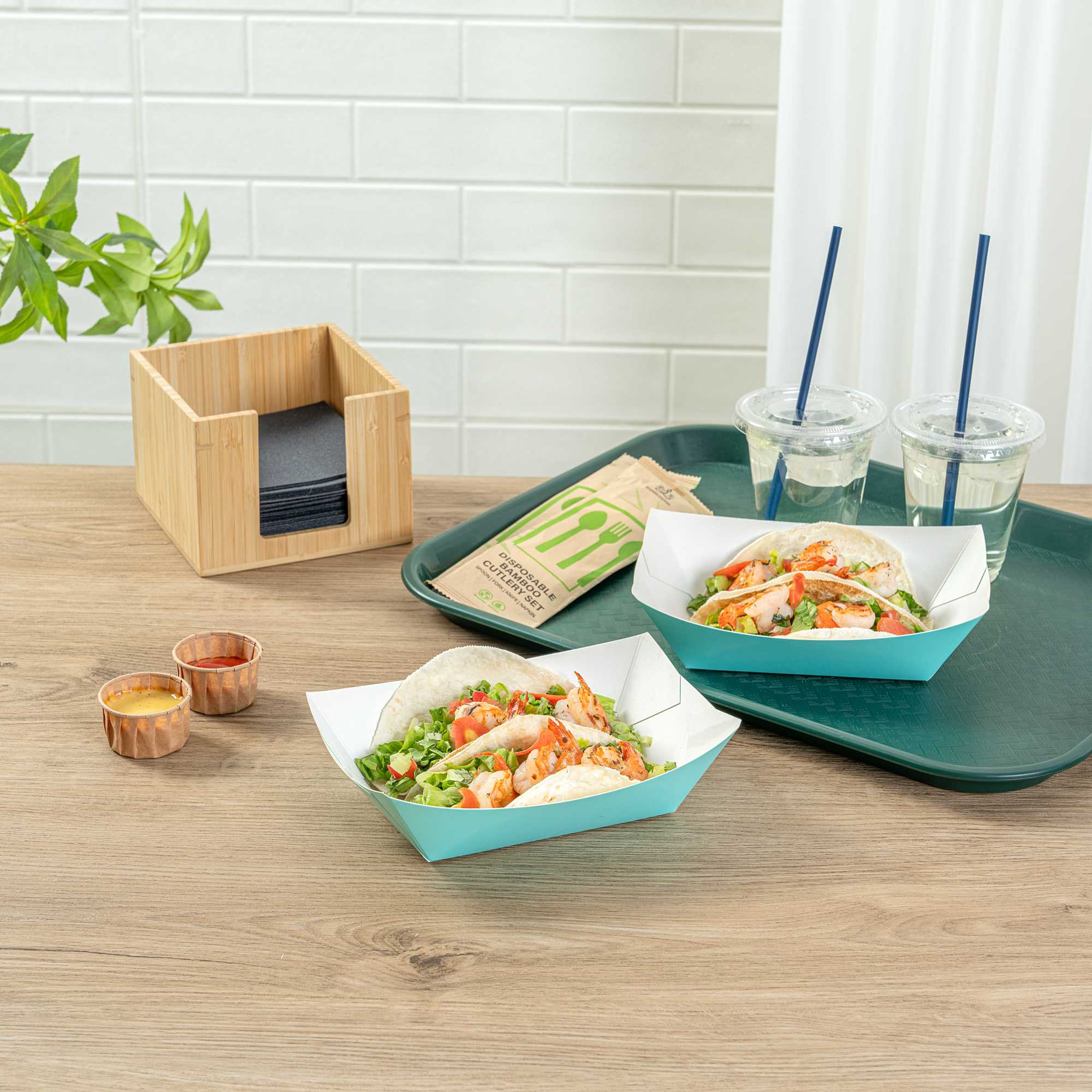 Bio Tek 1 lb Turquoise Paper #100 Food Tray / Boat - 5 1/2" x 3 1/2" x 2" - 200 count box