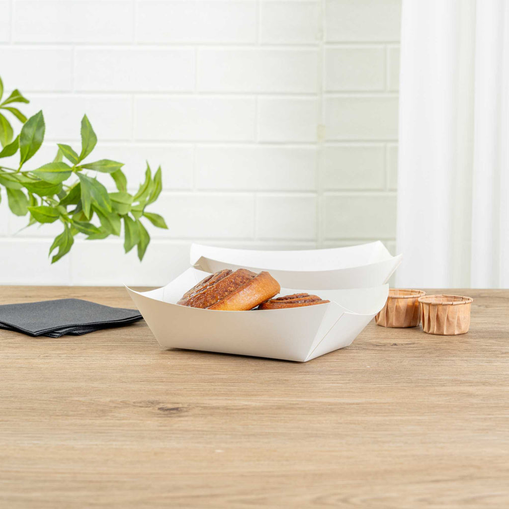 Bio Tek 1 lb White Paper #100 Food Tray / Boat - 5 1/2" x 3 1/2" x 2" - 200 count box