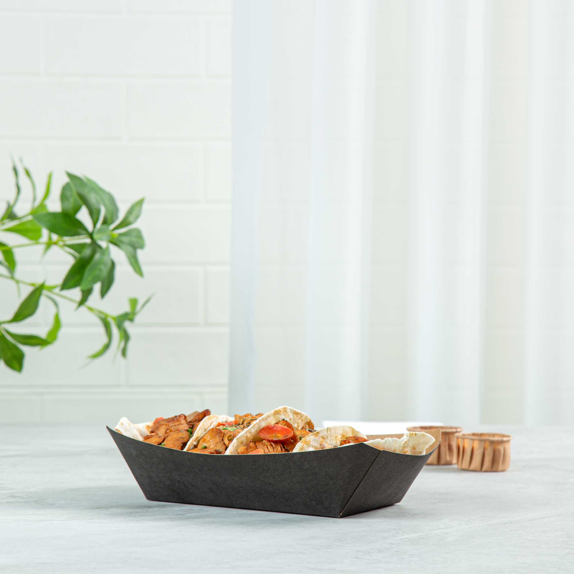 Bio Tek 2 lb Black Paper #200 Food Tray / Boat - 6 1/2" x 3 3/4" x 2 1/4" - 200 count box