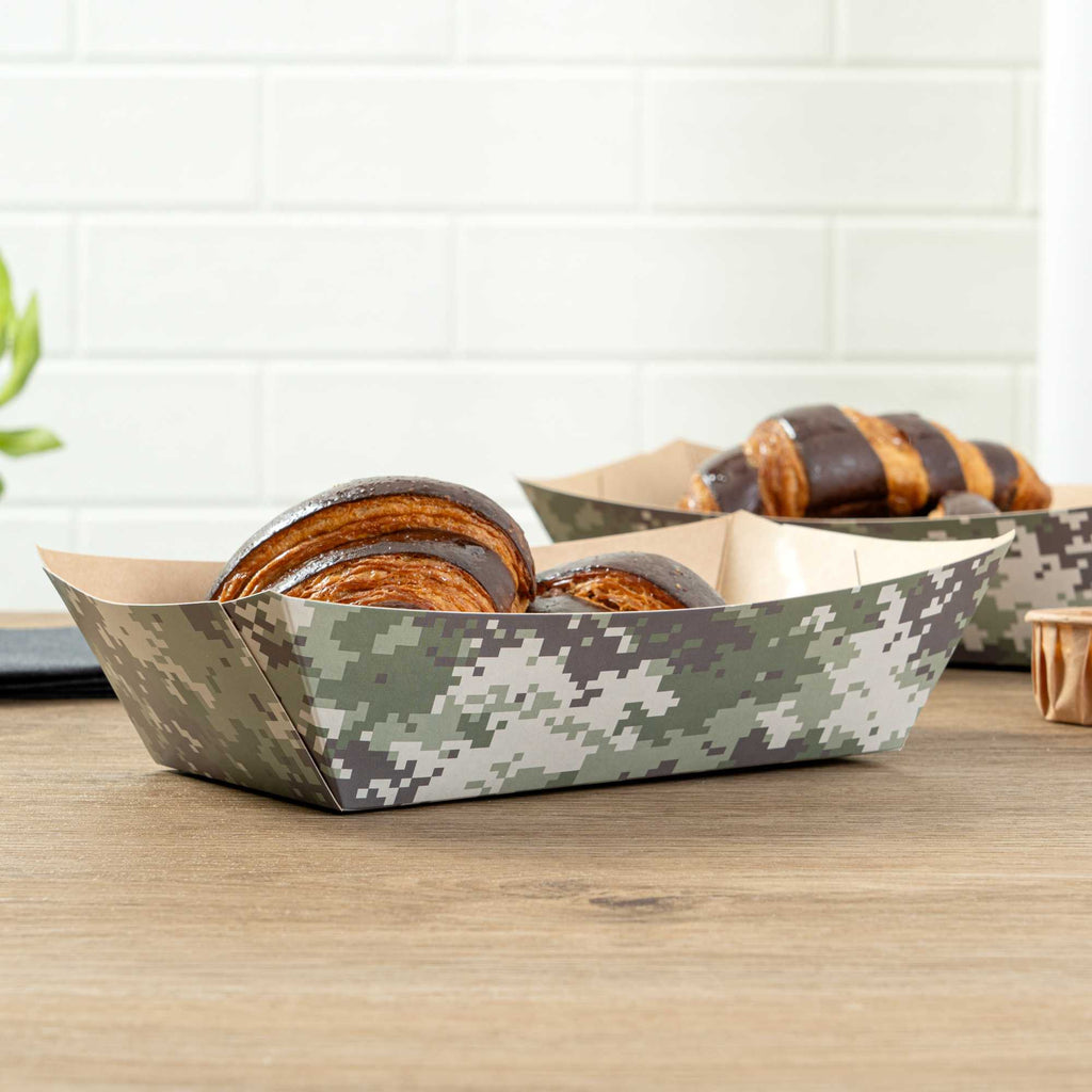 Bio Tek 2 lb Camouflage Paper #200 Food Tray / Boat - 6 1/2" x 3 3/4" x 2 1/4" - 50 count box